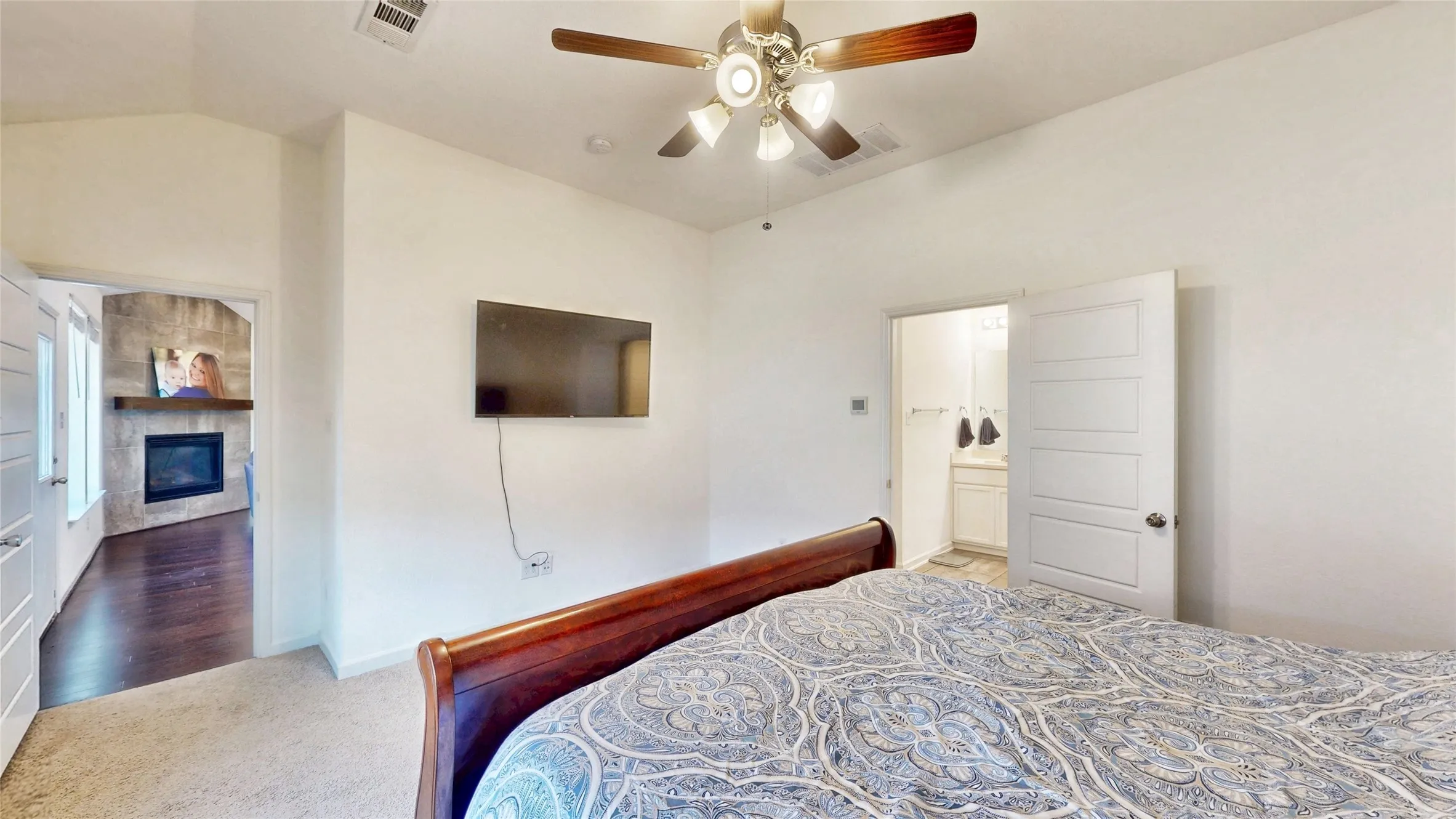 Single Family Residence For Sale in Kaufman County , 1636 Pike Drive, Forney, Texas 75126, 4 Bedroom, 3 Bathroom, 2 Garage spaces, 2,245 Sqft, built in 2017, mls#21314621, Real Estate Agent in Forney, Homes For Sale in Kaufman county, Homes For Sale in Forney, Realtor in Forney Texas, Real Estate Brokerage Independent Realty Texas, Luminita Cordes Realtor