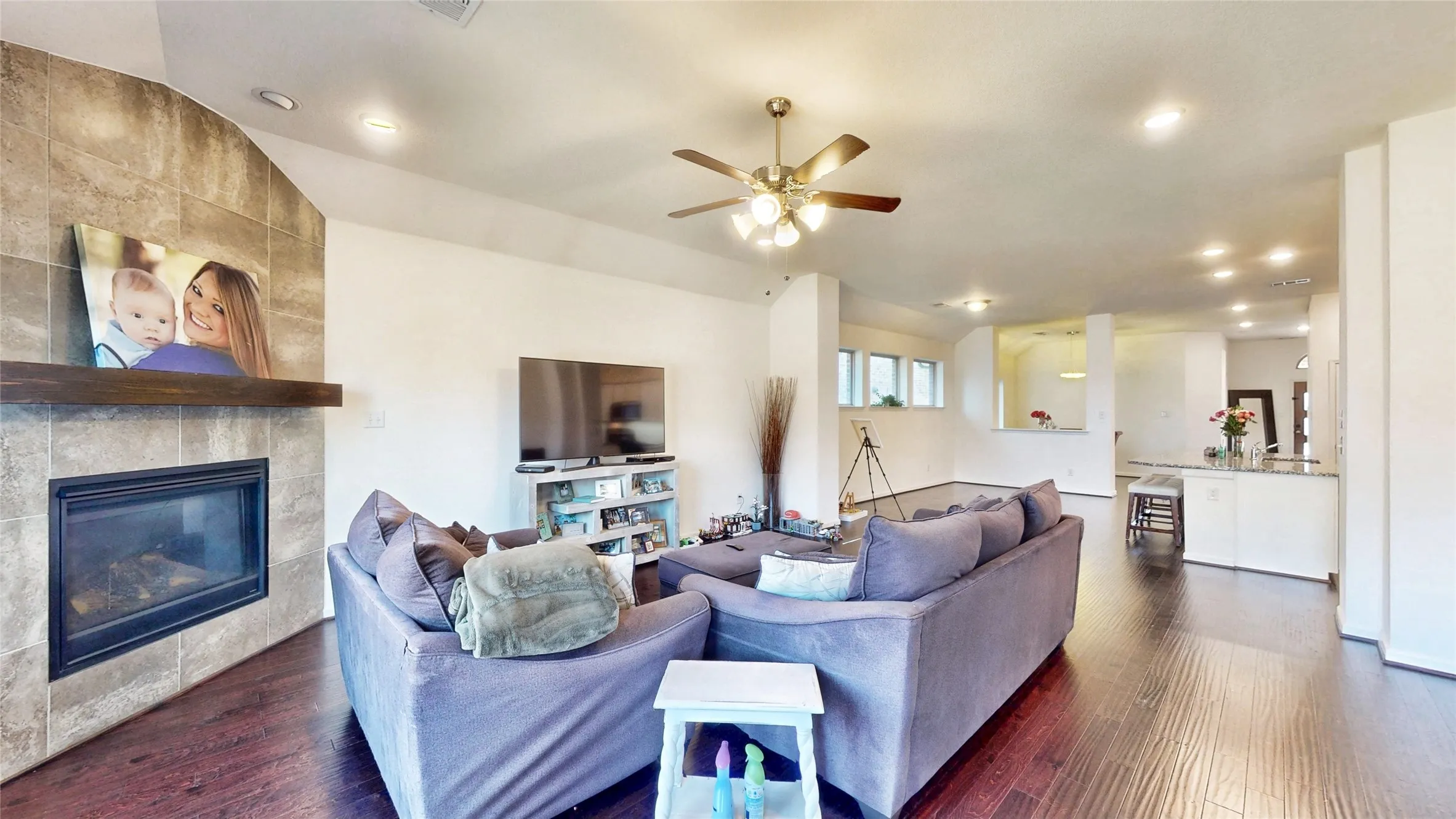 Single Family Residence For Sale in Kaufman County , 1636 Pike Drive, Forney, Texas 75126, 4 Bedroom, 3 Bathroom, 2 Garage spaces, 2,245 Sqft, built in 2017, mls#21314621, Real Estate Agent in Forney, Homes For Sale in Kaufman county, Homes For Sale in Forney, Realtor in Forney Texas, Real Estate Brokerage Independent Realty Texas, Luminita Cordes Realtor
