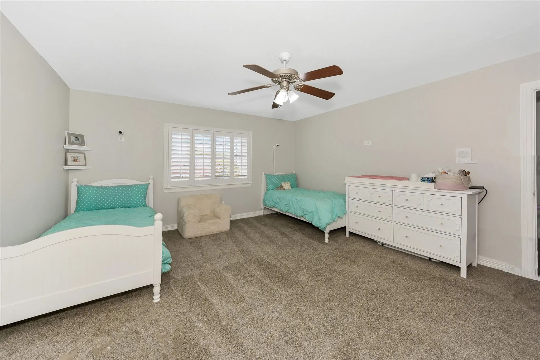 Single Family Residence For Rent in Tarrant County , 205 Bob O Link Drive, Southlake, Texas 76092, 5 Bedrooms, 4 Bathrooms, 3 Garage spaces, 5,163 Sqft, built in 1996, Price $6,250, mls#21314622, Real Estate Agent in Southlake, Homes For Rent in Tarrant county, Homes For Rent in Southlake, Realtor in Southlake Texas, Real Estate Brokerage Independent Realty Texas, Luminita Cordes Realtor
