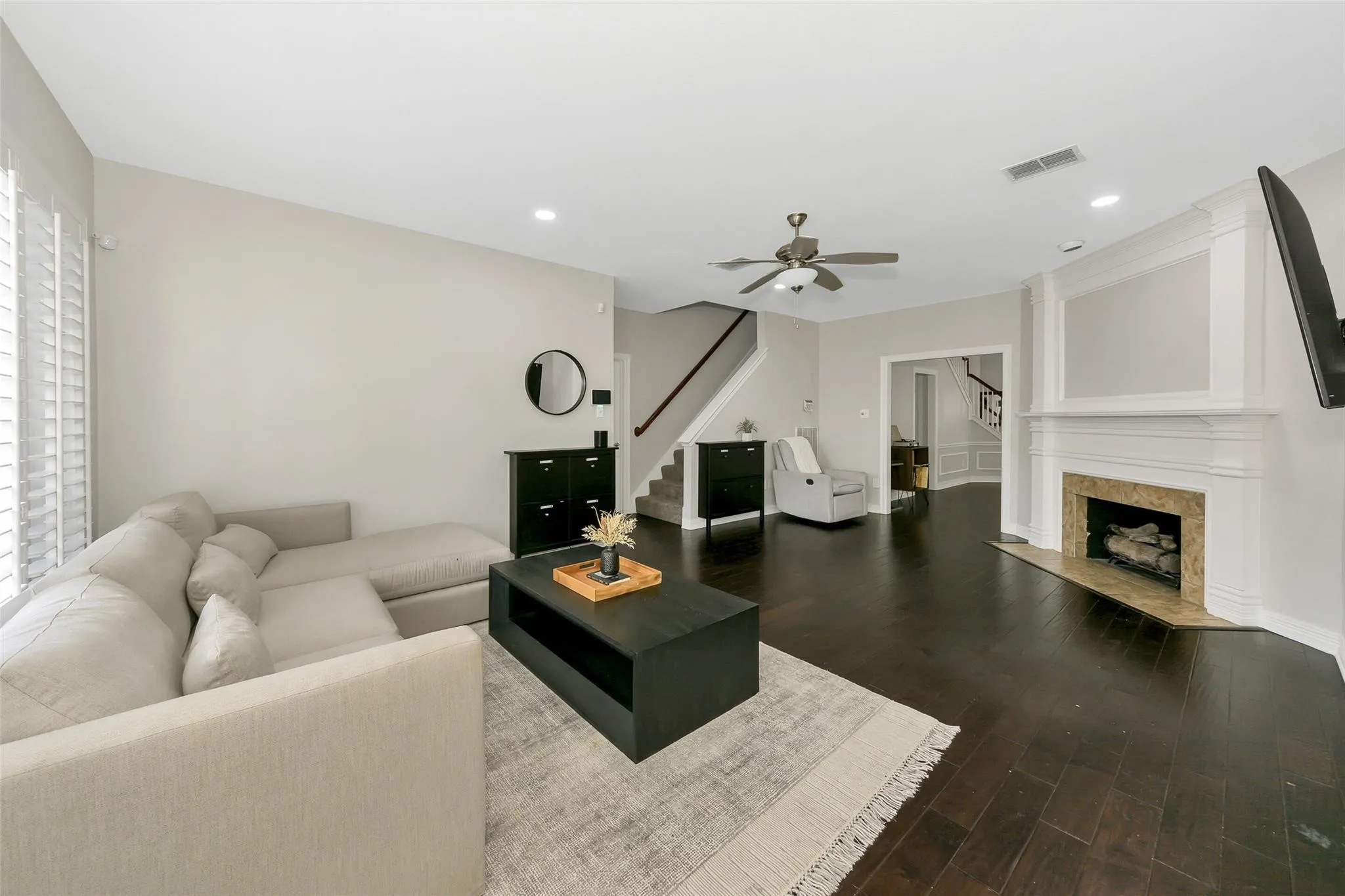 Single Family Residence For Rent in Tarrant County , 205 Bob O Link Drive, Southlake, Texas 76092, 5 Bedrooms, 4 Bathrooms, 3 Garage spaces, 5,163 Sqft, built in 1996, Price $6,250, mls#21314622, Real Estate Agent in Southlake, Homes For Rent in Tarrant county, Homes For Rent in Southlake, Realtor in Southlake Texas, Real Estate Brokerage Independent Realty Texas, Luminita Cordes Realtor