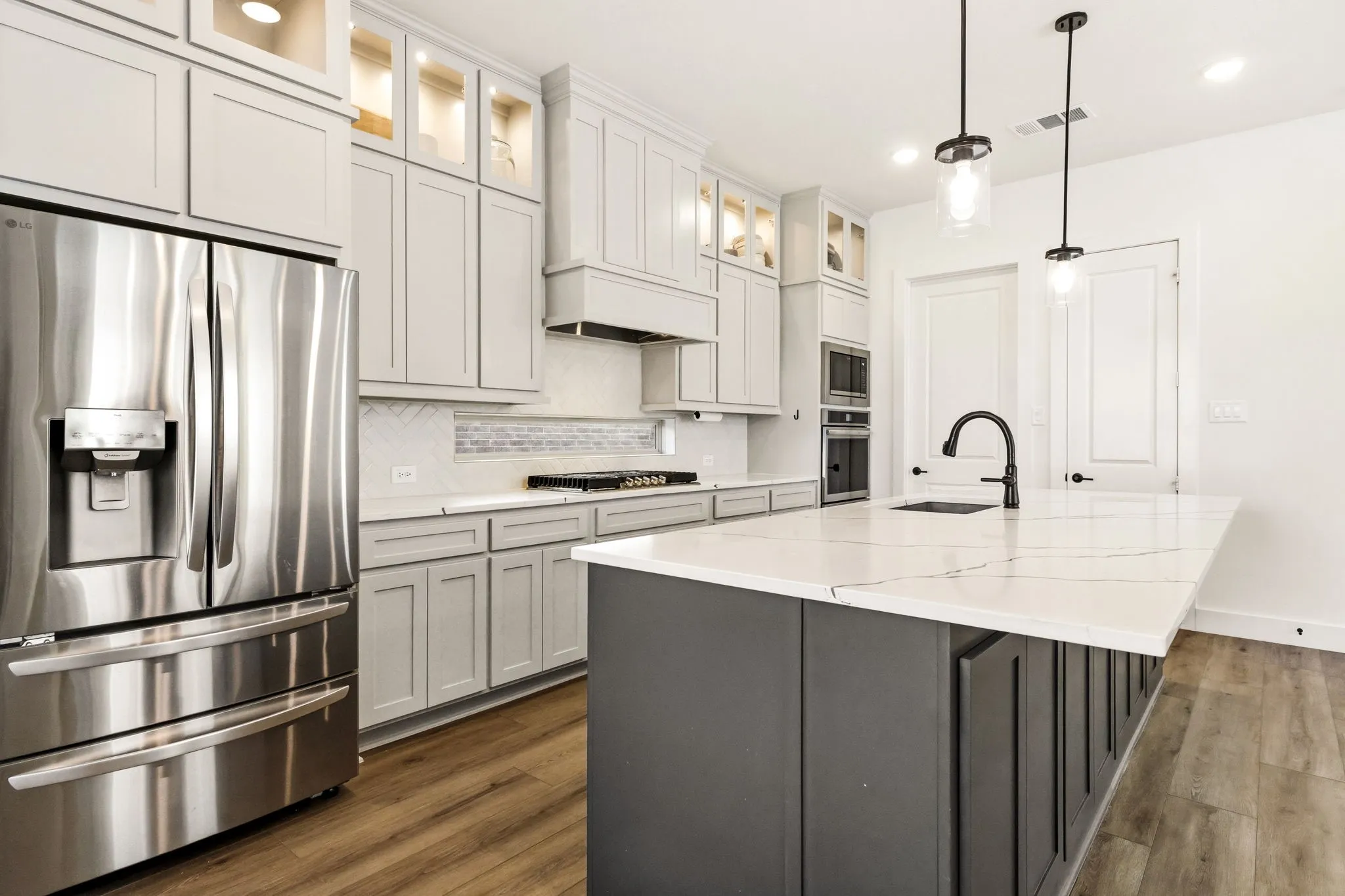 Single Family Residence For Sale in Collin County , 3104 Lake Village Drive, Anna, Texas 75409, 5 Bedroom, 4 Bathroom, 2 Garage spaces, 3,360 Sqft, built in 2024, mls#21314623, Real Estate Agent in Anna, Homes For Sale in Collin county, Homes For Sale in Anna, Realtor in Anna Texas, Real Estate Brokerage Independent Realty Texas, Luminita Cordes Realtor