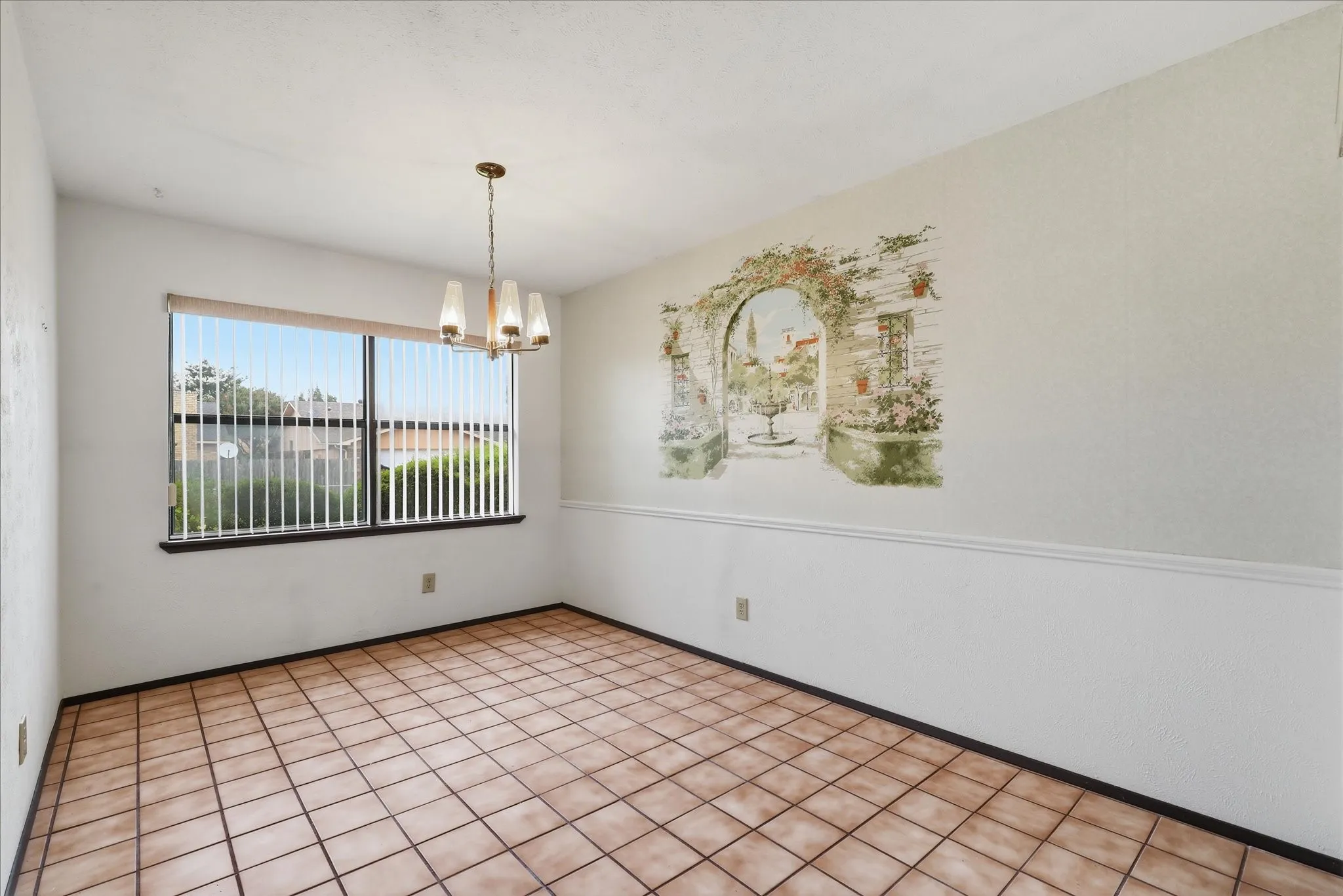 Single Family Residence For Sale in Dallas County , 2929 Silverdale Lane, Garland, Texas 75044, 3 Bedroom, 2 Bathroom, 2 Garage spaces, 1,914 Sqft, built in 1979, mls#21314560, Real Estate Agent in Garland, Homes For Sale in Dallas county, Homes For Sale in Garland, Realtor in Garland Texas, Real Estate Brokerage Independent Realty Texas, Luminita Cordes Realtor
