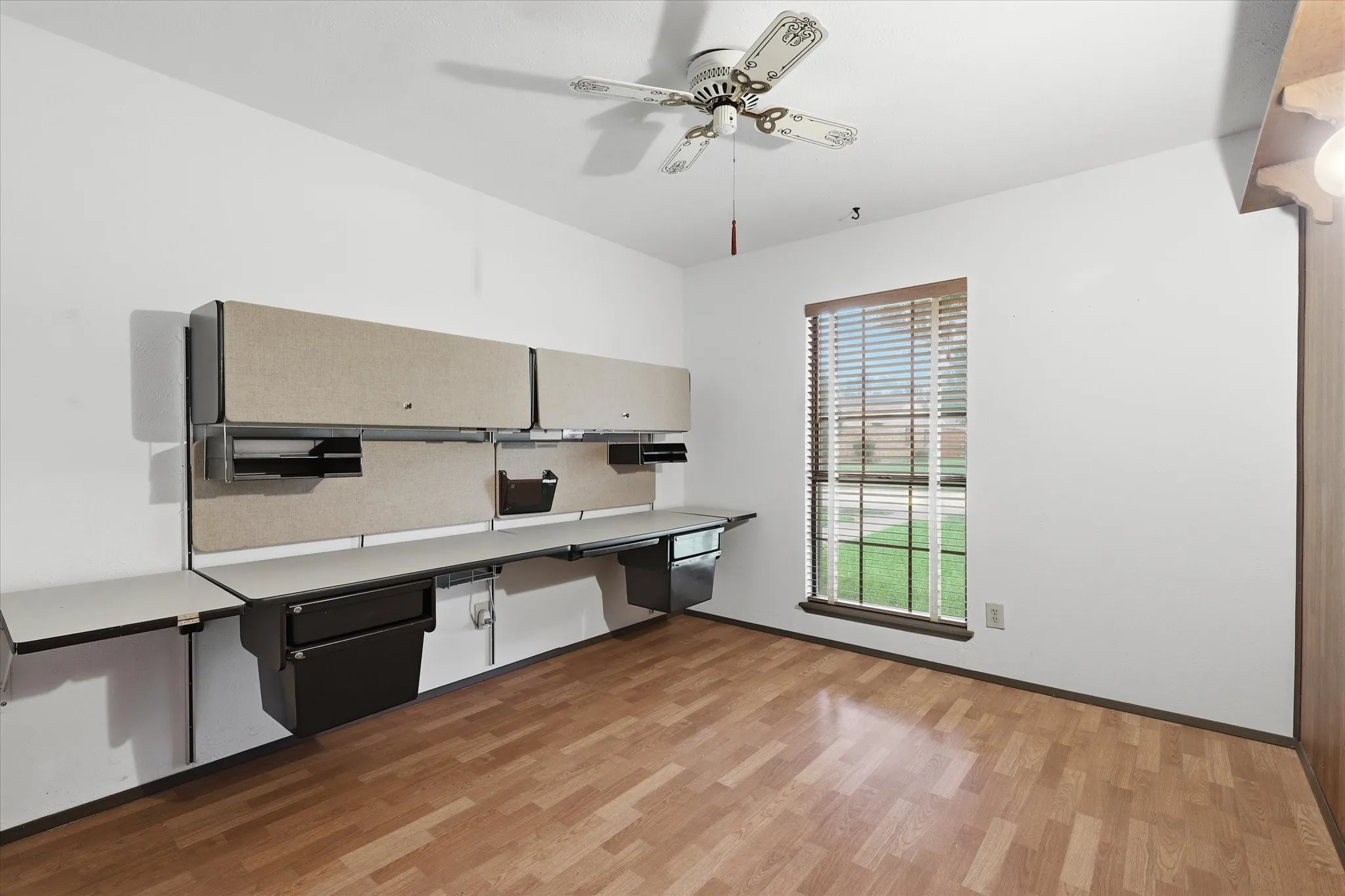 Single Family Residence For Sale in Dallas County , 2929 Silverdale Lane, Garland, Texas 75044, 3 Bedroom, 2 Bathroom, 2 Garage spaces, 1,914 Sqft, built in 1979, mls#21314560, Real Estate Agent in Garland, Homes For Sale in Dallas county, Homes For Sale in Garland, Realtor in Garland Texas, Real Estate Brokerage Independent Realty Texas, Luminita Cordes Realtor