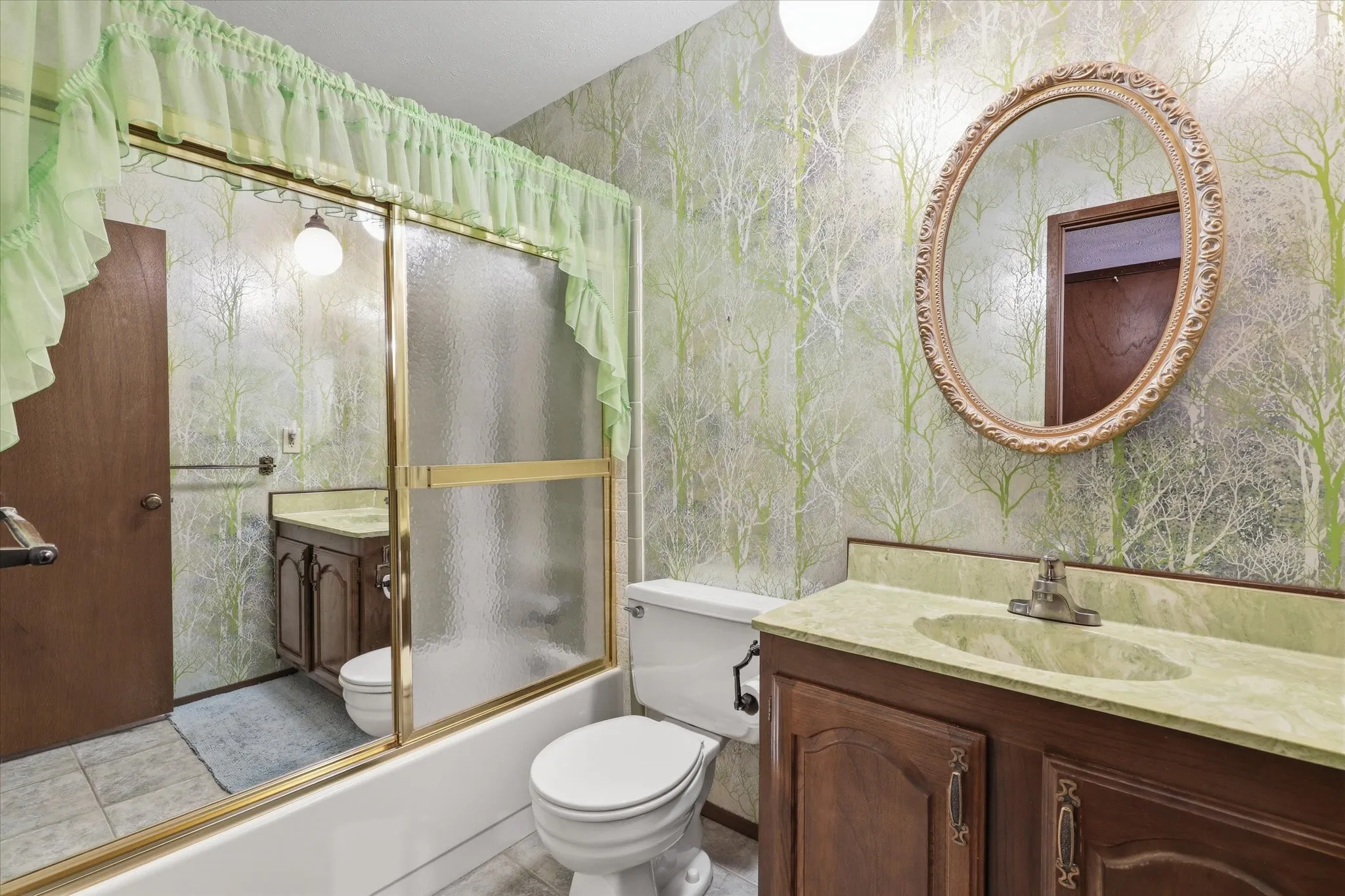 Single Family Residence For Sale in Dallas County , 2929 Silverdale Lane, Garland, Texas 75044, 3 Bedroom, 2 Bathroom, 2 Garage spaces, 1,914 Sqft, built in 1979, mls#21314560, Real Estate Agent in Garland, Homes For Sale in Dallas county, Homes For Sale in Garland, Realtor in Garland Texas, Real Estate Brokerage Independent Realty Texas, Luminita Cordes Realtor