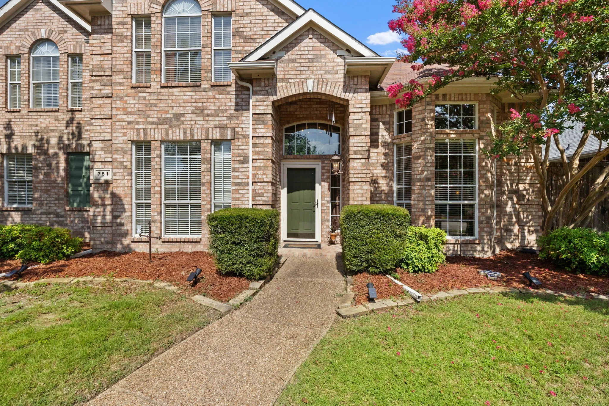 Single Family Residence For Sale in Collin County , 751 Yellowstone Drive, Allen, Texas 75002, 5 Bedroom, 3 Bathroom, 2 Garage spaces, 3,156 Sqft, built in 1998, mls#21311128, Real Estate Agent in Allen, Homes For Sale in Collin county, Homes For Sale in Allen, Realtor in Allen Texas, Real Estate Brokerage Independent Realty Texas, Luminita Cordes Realtor