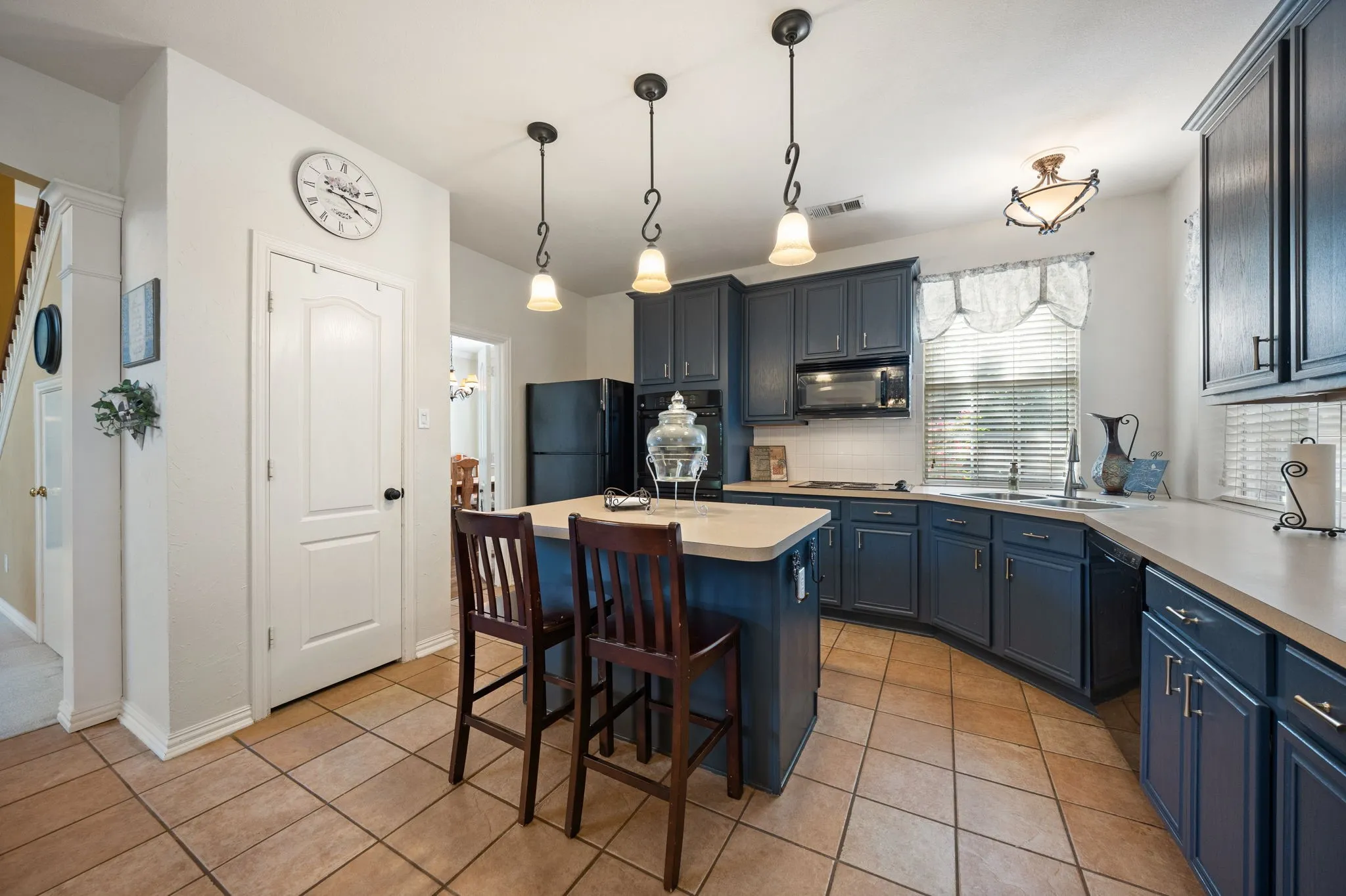 Single Family Residence For Sale in Collin County , 751 Yellowstone Drive, Allen, Texas 75002, 5 Bedroom, 3 Bathroom, 2 Garage spaces, 3,156 Sqft, built in 1998, mls#21311128, Real Estate Agent in Allen, Homes For Sale in Collin county, Homes For Sale in Allen, Realtor in Allen Texas, Real Estate Brokerage Independent Realty Texas, Luminita Cordes Realtor
