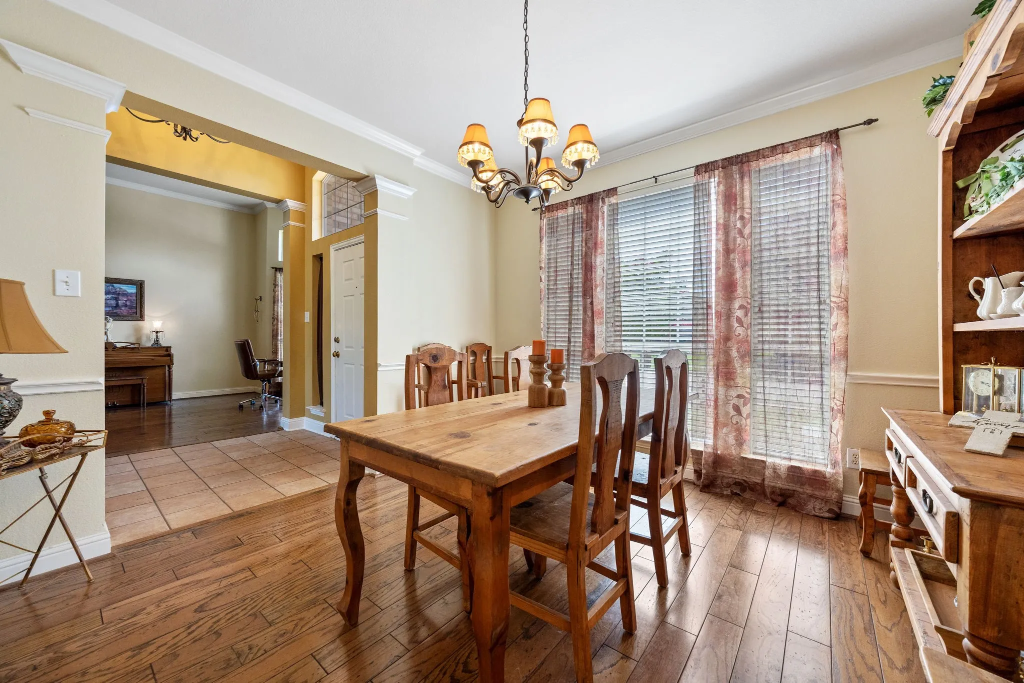 Single Family Residence For Sale in Collin County , 751 Yellowstone Drive, Allen, Texas 75002, 5 Bedroom, 3 Bathroom, 2 Garage spaces, 3,156 Sqft, built in 1998, mls#21311128, Real Estate Agent in Allen, Homes For Sale in Collin county, Homes For Sale in Allen, Realtor in Allen Texas, Real Estate Brokerage Independent Realty Texas, Luminita Cordes Realtor