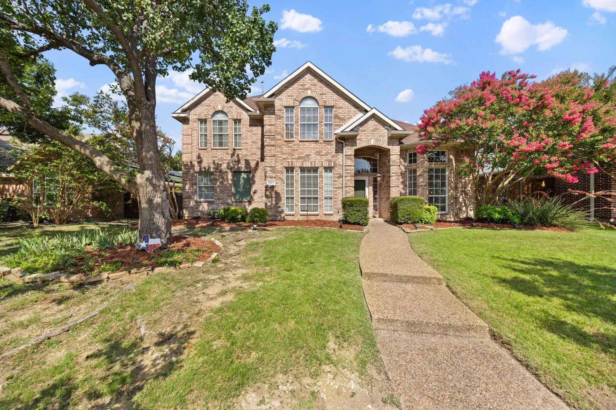 Single Family Residence For Sale in Collin County , 751 Yellowstone Drive, Allen, Texas 75002, 5 Bedroom, 3 Bathroom, 2 Garage spaces, 3,156 Sqft, built in 1998, mls#21311128, Real Estate Agent in Allen, Homes For Sale in Collin county, Homes For Sale in Allen, Realtor in Allen Texas, Real Estate Brokerage Independent Realty Texas, Luminita Cordes Realtor