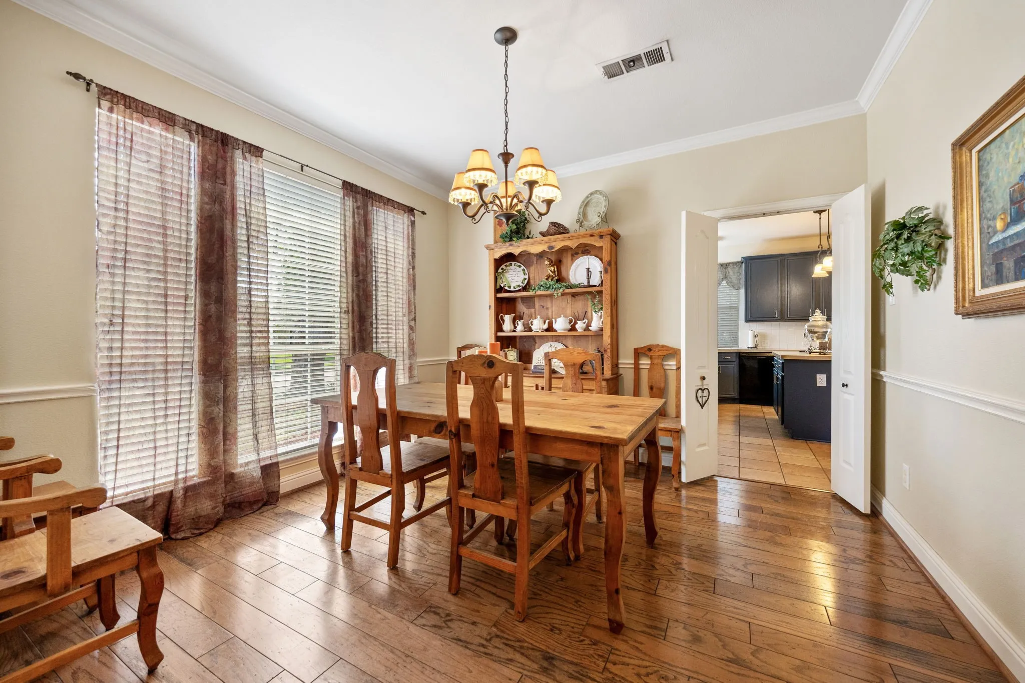 Single Family Residence For Sale in Collin County , 751 Yellowstone Drive, Allen, Texas 75002, 5 Bedroom, 3 Bathroom, 2 Garage spaces, 3,156 Sqft, built in 1998, mls#21311128, Real Estate Agent in Allen, Homes For Sale in Collin county, Homes For Sale in Allen, Realtor in Allen Texas, Real Estate Brokerage Independent Realty Texas, Luminita Cordes Realtor