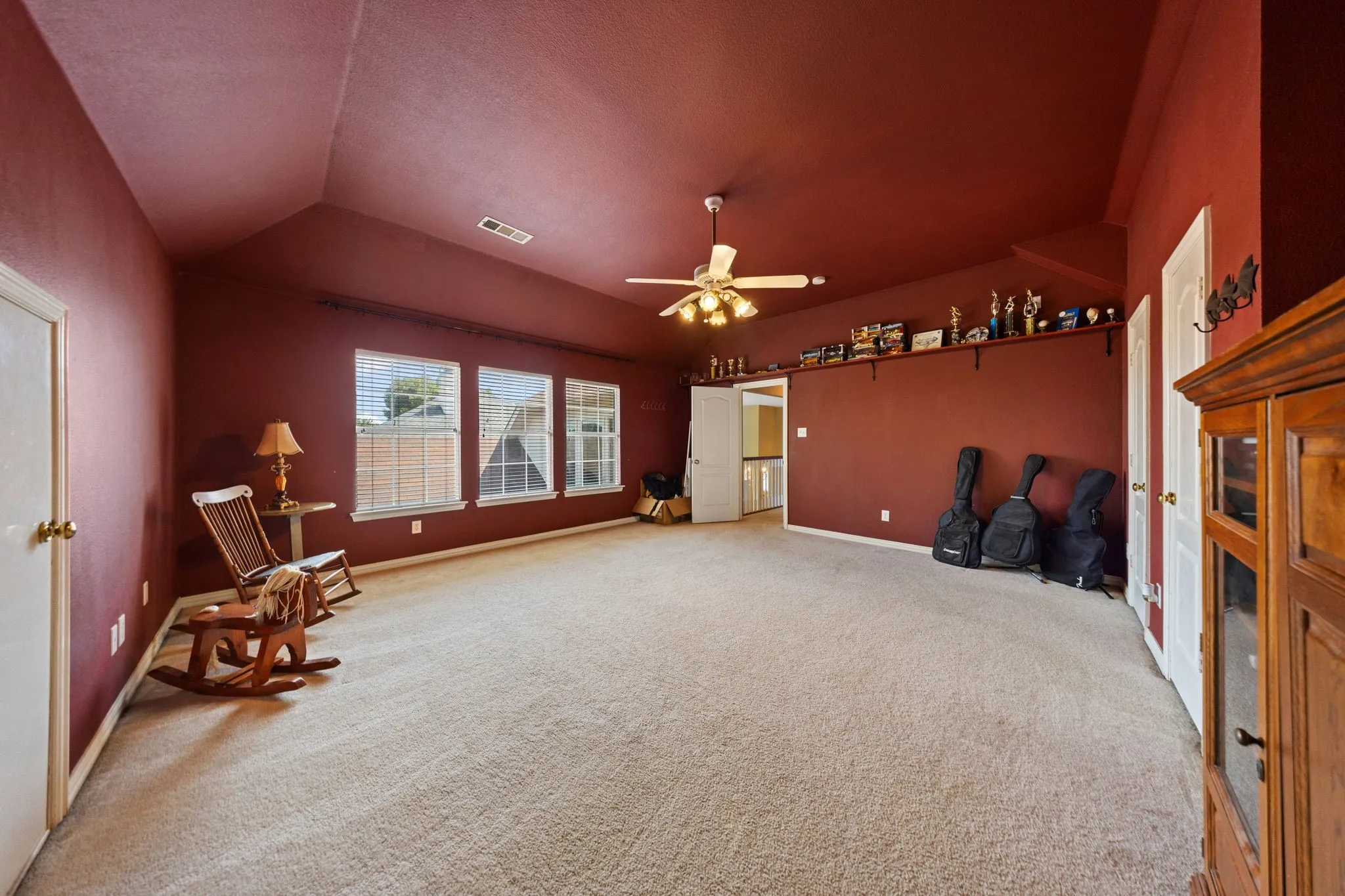 Single Family Residence For Sale in Collin County , 751 Yellowstone Drive, Allen, Texas 75002, 5 Bedroom, 3 Bathroom, 2 Garage spaces, 3,156 Sqft, built in 1998, mls#21311128, Real Estate Agent in Allen, Homes For Sale in Collin county, Homes For Sale in Allen, Realtor in Allen Texas, Real Estate Brokerage Independent Realty Texas, Luminita Cordes Realtor