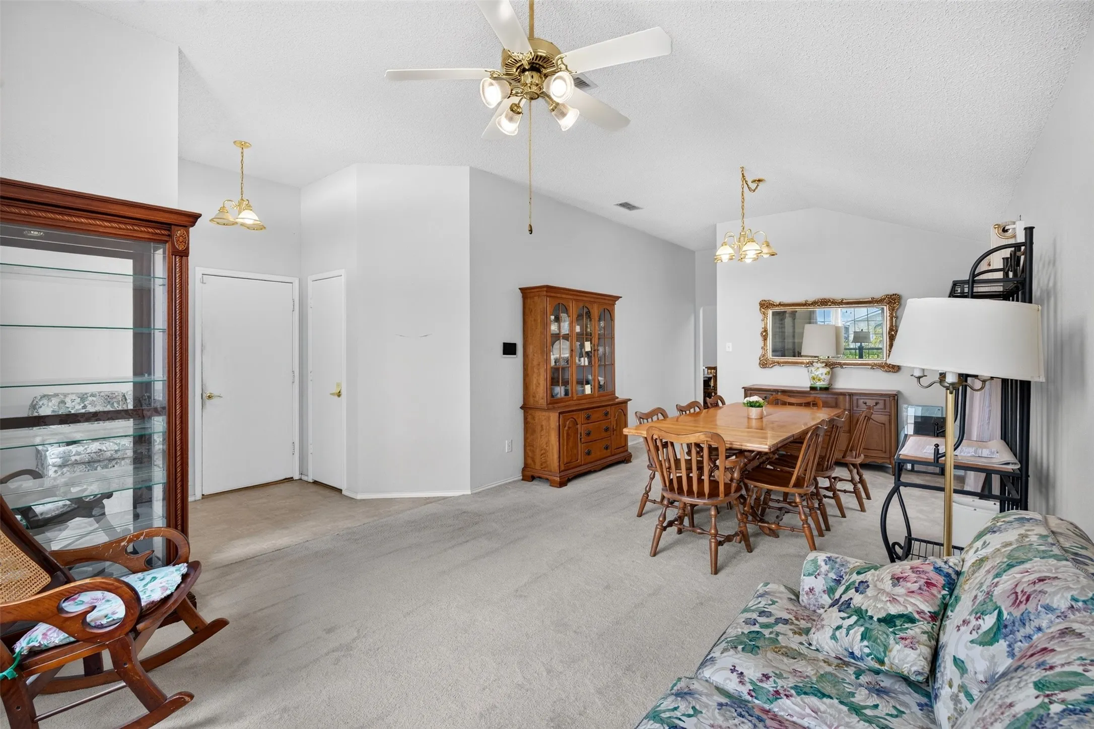 Single Family Residence For Sale in Tarrant County , 10208 Dallam Lane, Fort Worth, Texas 76108, 4 Bedroom, 2 Bathroom, 2 Garage spaces, 1,890 Sqft, built in 2003, mls#21312159, Real Estate Agent in Fort Worth, Homes For Sale in Tarrant county, Homes For Sale in Fort Worth, Realtor in Fort Worth Texas, Real Estate Brokerage Independent Realty Texas, Luminita Cordes Realtor