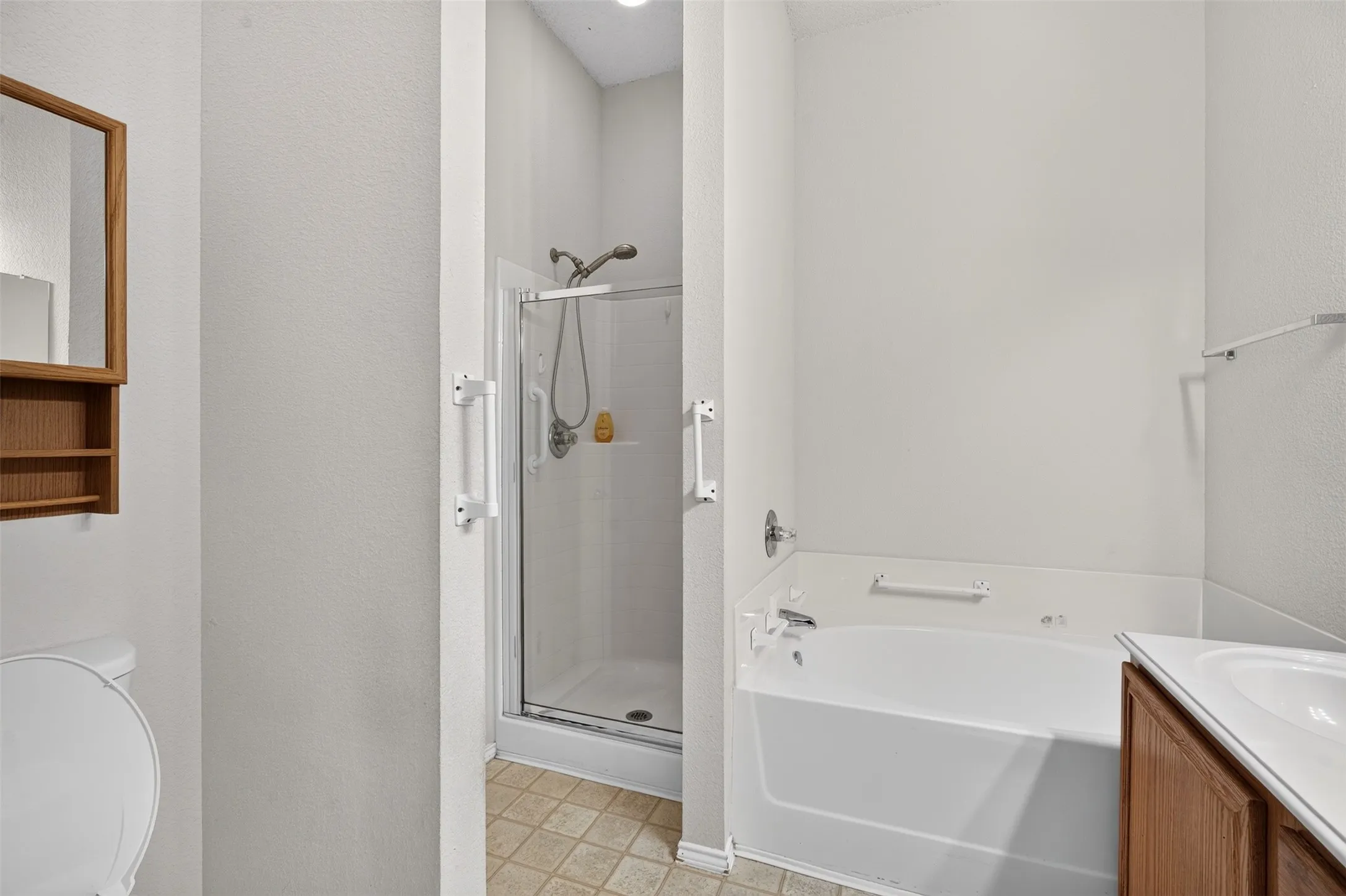 Single Family Residence For Sale in Tarrant County , 10208 Dallam Lane, Fort Worth, Texas 76108, 4 Bedroom, 2 Bathroom, 2 Garage spaces, 1,890 Sqft, built in 2003, mls#21312159, Real Estate Agent in Fort Worth, Homes For Sale in Tarrant county, Homes For Sale in Fort Worth, Realtor in Fort Worth Texas, Real Estate Brokerage Independent Realty Texas, Luminita Cordes Realtor