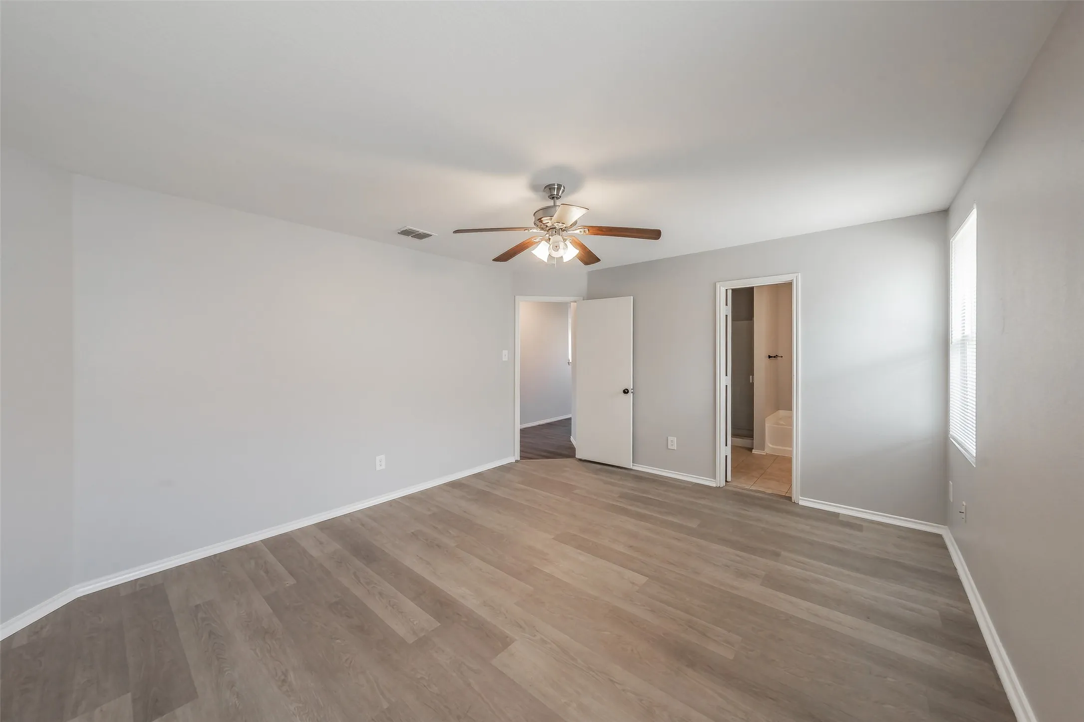 Single Family Residence For Sale in Dallas County , 3015 Goldenrod Drive, Lancaster, Texas 75134, 3 Bedroom, 2 Bathroom, 2 Garage spaces, 1,974 Sqft, built in 2006, mls#21314613, Real Estate Agent in Lancaster, Homes For Sale in Dallas county, Homes For Sale in Lancaster, Realtor in Lancaster Texas, Real Estate Brokerage Independent Realty Texas, Luminita Cordes Realtor