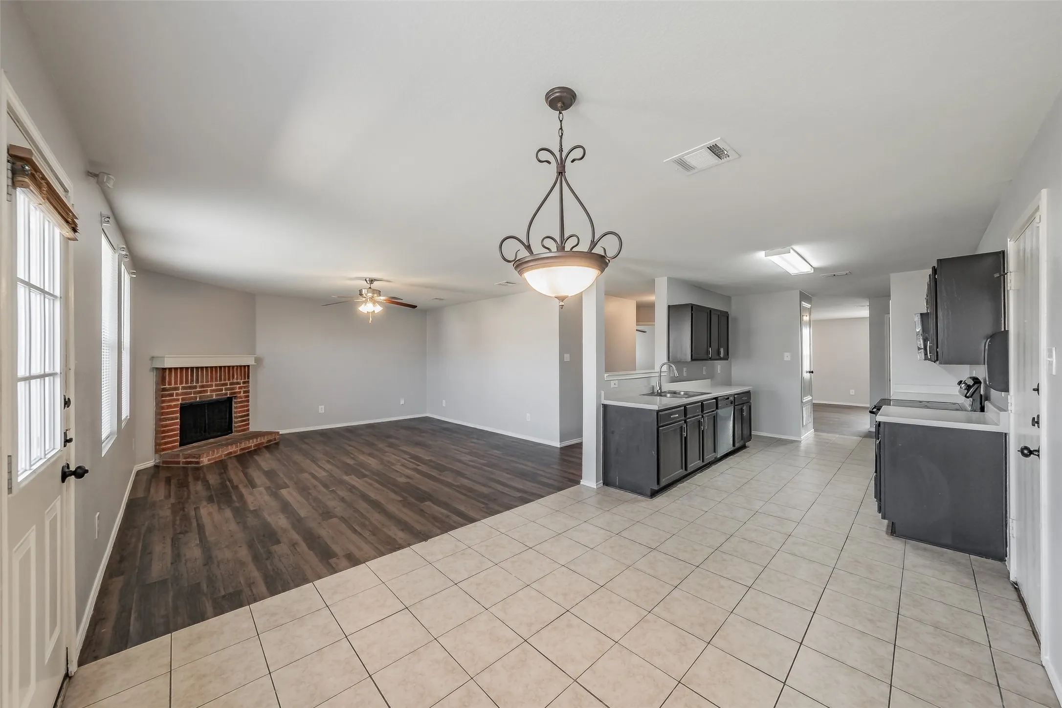 Single Family Residence For Sale in Dallas County , 3015 Goldenrod Drive, Lancaster, Texas 75134, 3 Bedroom, 2 Bathroom, 2 Garage spaces, 1,974 Sqft, built in 2006, mls#21314613, Real Estate Agent in Lancaster, Homes For Sale in Dallas county, Homes For Sale in Lancaster, Realtor in Lancaster Texas, Real Estate Brokerage Independent Realty Texas, Luminita Cordes Realtor