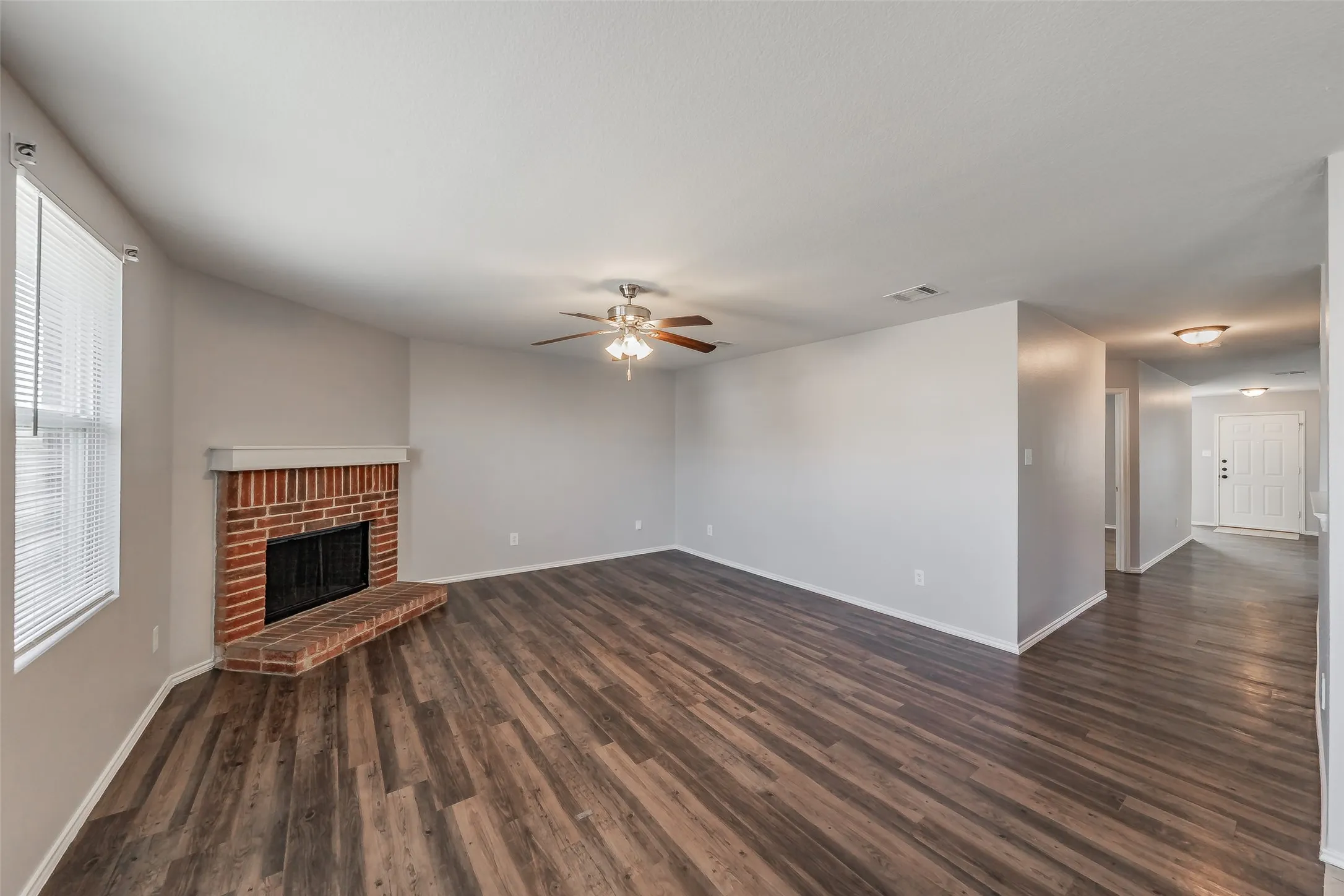 Single Family Residence For Sale in Dallas County , 3015 Goldenrod Drive, Lancaster, Texas 75134, 3 Bedroom, 2 Bathroom, 2 Garage spaces, 1,974 Sqft, built in 2006, mls#21314613, Real Estate Agent in Lancaster, Homes For Sale in Dallas county, Homes For Sale in Lancaster, Realtor in Lancaster Texas, Real Estate Brokerage Independent Realty Texas, Luminita Cordes Realtor