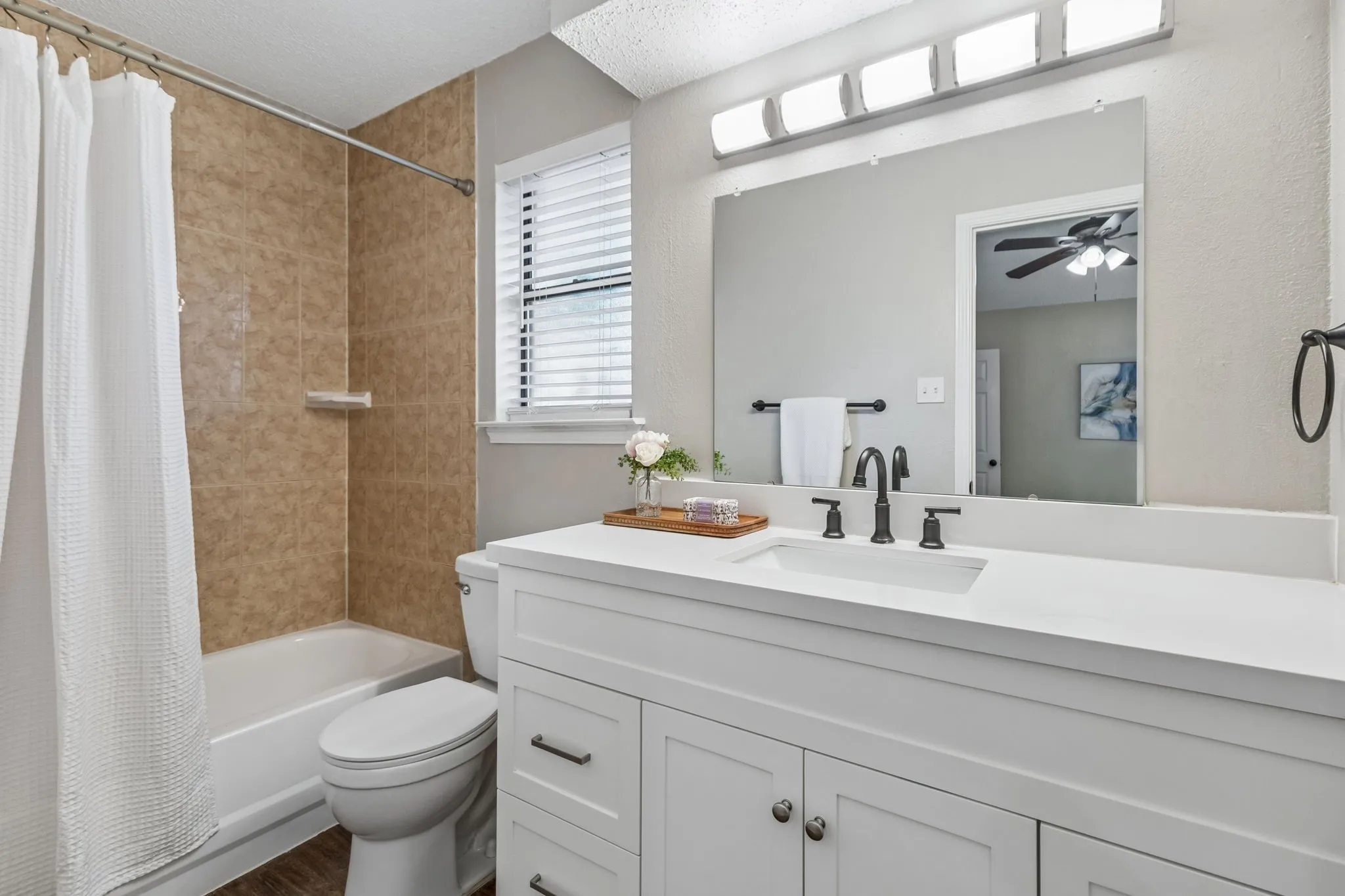 Single Family Residence For Sale in Tarrant County , 6308 Hunters Glen Drive, Watauga, Texas 76148, 3 Bedroom, 2 Bathroom, 2 Garage spaces, 1,174 Sqft, built in 1986, mls#21314634, Real Estate Agent in Watauga, Homes For Sale in Tarrant county, Homes For Sale in Watauga, Realtor in Watauga Texas, Real Estate Brokerage Independent Realty Texas, Luminita Cordes Realtor