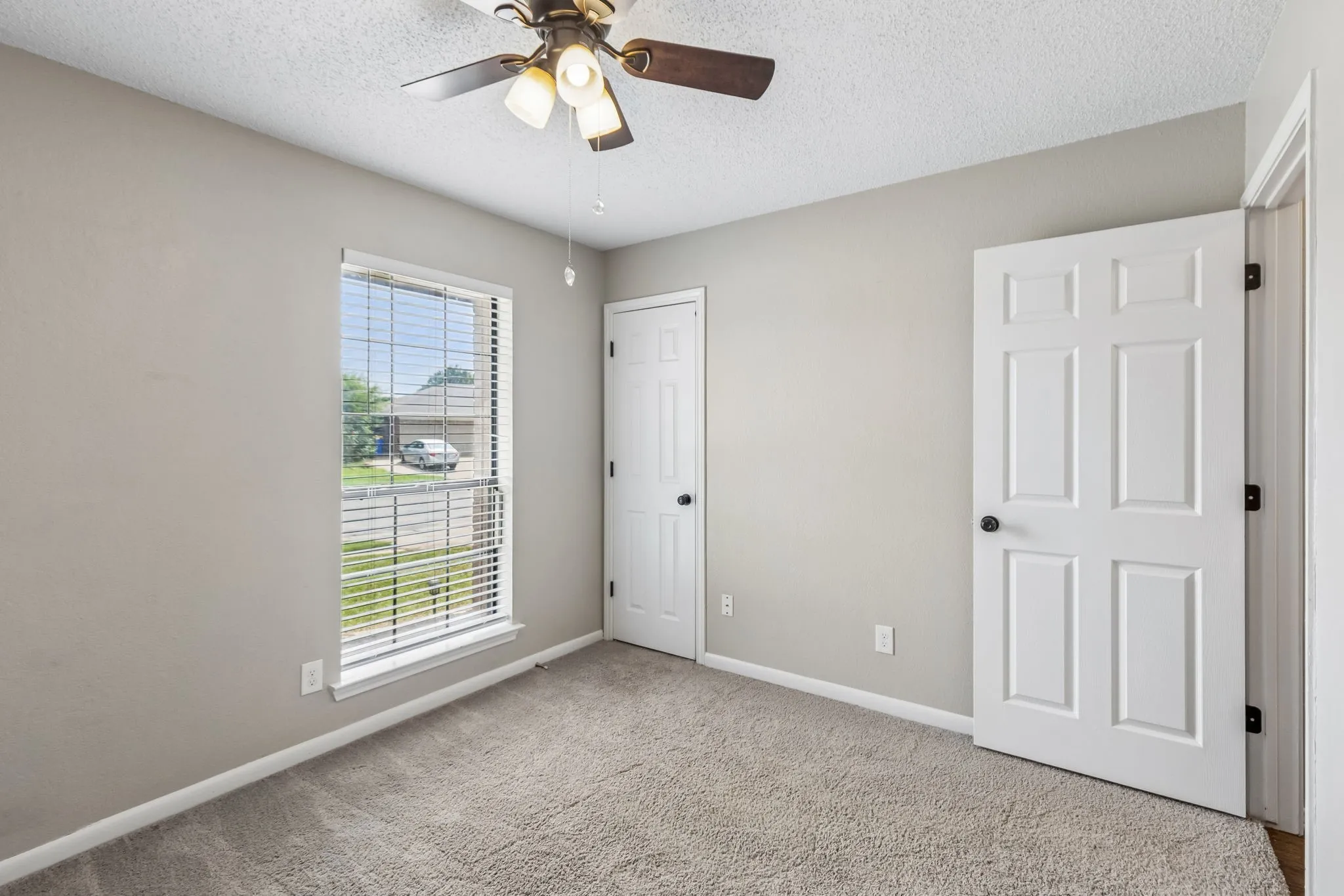 Single Family Residence For Sale in Tarrant County , 6308 Hunters Glen Drive, Watauga, Texas 76148, 3 Bedroom, 2 Bathroom, 2 Garage spaces, 1,174 Sqft, built in 1986, mls#21314634, Real Estate Agent in Watauga, Homes For Sale in Tarrant county, Homes For Sale in Watauga, Realtor in Watauga Texas, Real Estate Brokerage Independent Realty Texas, Luminita Cordes Realtor