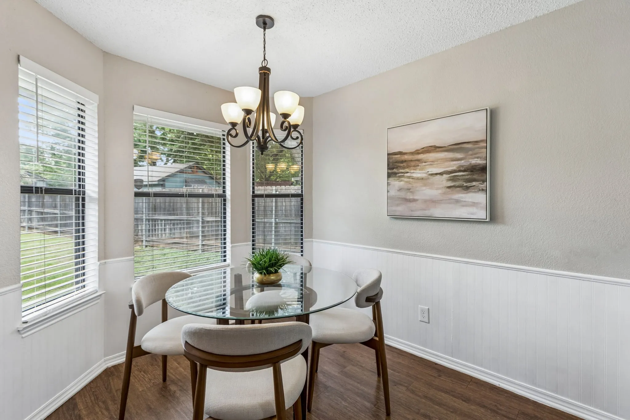Single Family Residence For Sale in Tarrant County , 6308 Hunters Glen Drive, Watauga, Texas 76148, 3 Bedroom, 2 Bathroom, 2 Garage spaces, 1,174 Sqft, built in 1986, mls#21314634, Real Estate Agent in Watauga, Homes For Sale in Tarrant county, Homes For Sale in Watauga, Realtor in Watauga Texas, Real Estate Brokerage Independent Realty Texas, Luminita Cordes Realtor
