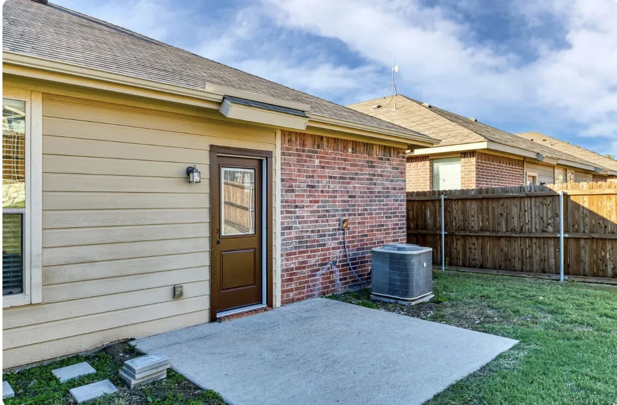 Duplex For Sale in Collin County , 356 & 358 Schirra Court, Lavon, Texas 75166, 6 Bedroom, 4 Bathroom, 2 Garage spaces, 2,404 Sqft, built in 2010, mls#21314529, Real Estate Agent in Lavon, Homes For Sale in Collin county, Homes For Sale in Lavon, Realtor in Lavon Texas, Real Estate Brokerage Independent Realty Texas, Luminita Cordes Realtor