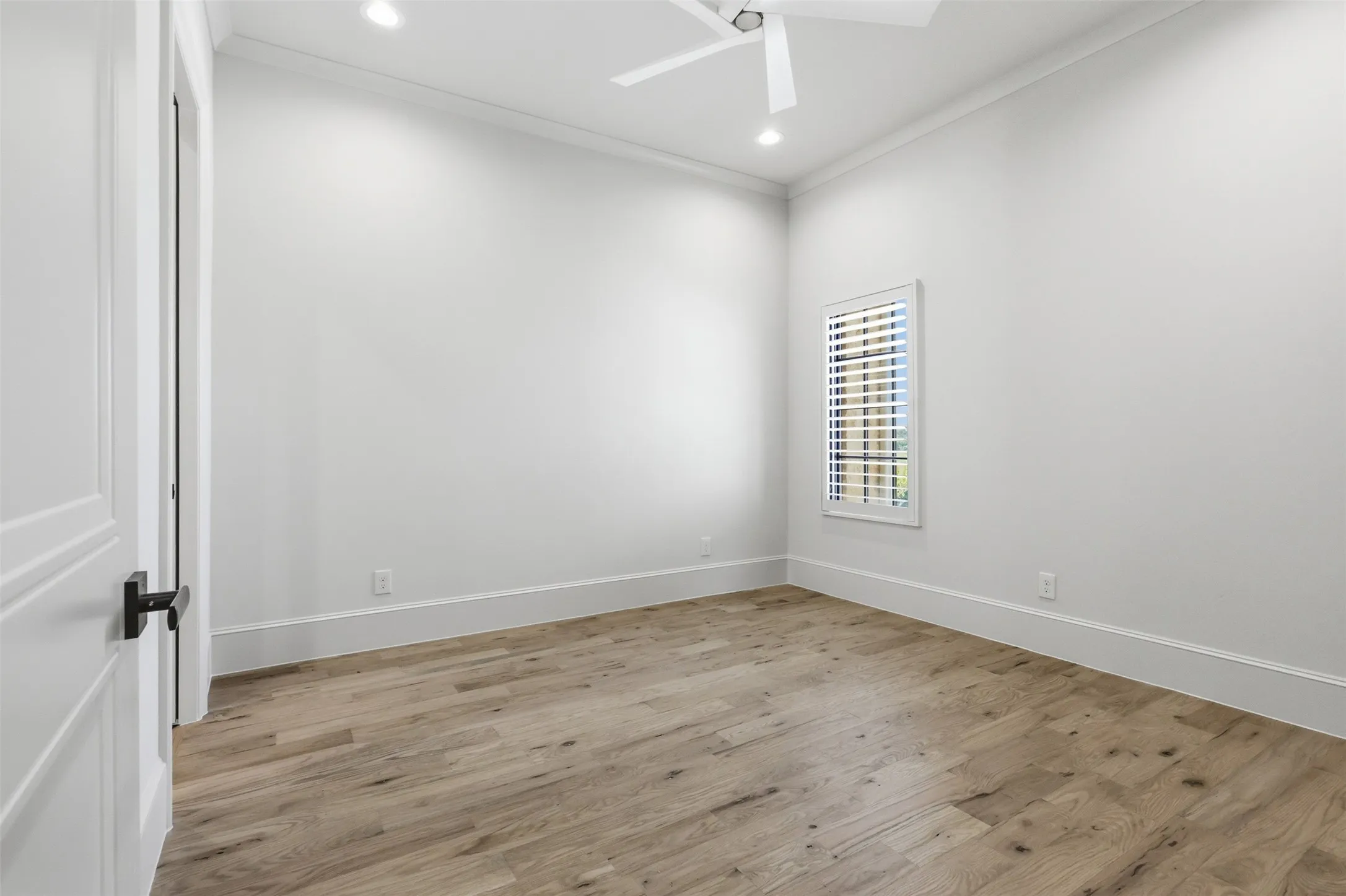 Single Family Residence For Sale in Denton County , 3500 Fairway Drive, Denton, Texas 76226, 4 Bedroom, 5 Bathroom, 3 Garage spaces, 5,359 Sqft, built in 2024, mls#21313536, Real Estate Agent in Denton, Homes For Sale in Denton county, Homes For Sale in Denton, Realtor in Denton Texas, Real Estate Brokerage Independent Realty Texas, Luminita Cordes Realtor