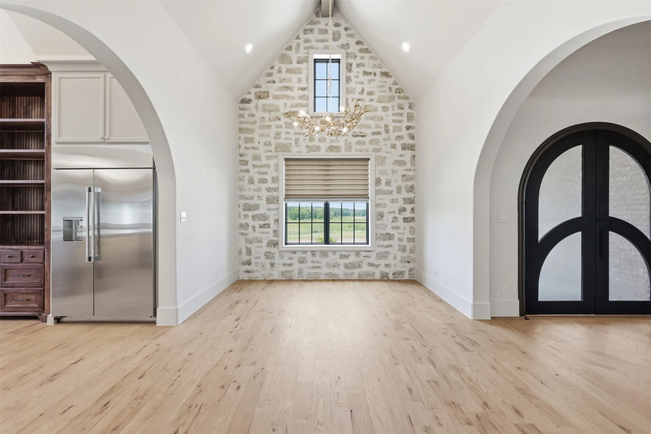 Single Family Residence For Sale in Denton County , 3500 Fairway Drive, Denton, Texas 76226, 4 Bedroom, 5 Bathroom, 3 Garage spaces, 5,359 Sqft, built in 2024, mls#21313536, Real Estate Agent in Denton, Homes For Sale in Denton county, Homes For Sale in Denton, Realtor in Denton Texas, Real Estate Brokerage Independent Realty Texas, Luminita Cordes Realtor