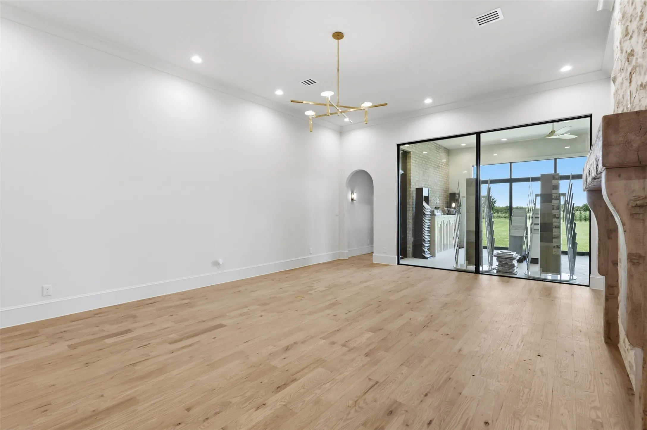 2nd Living Room