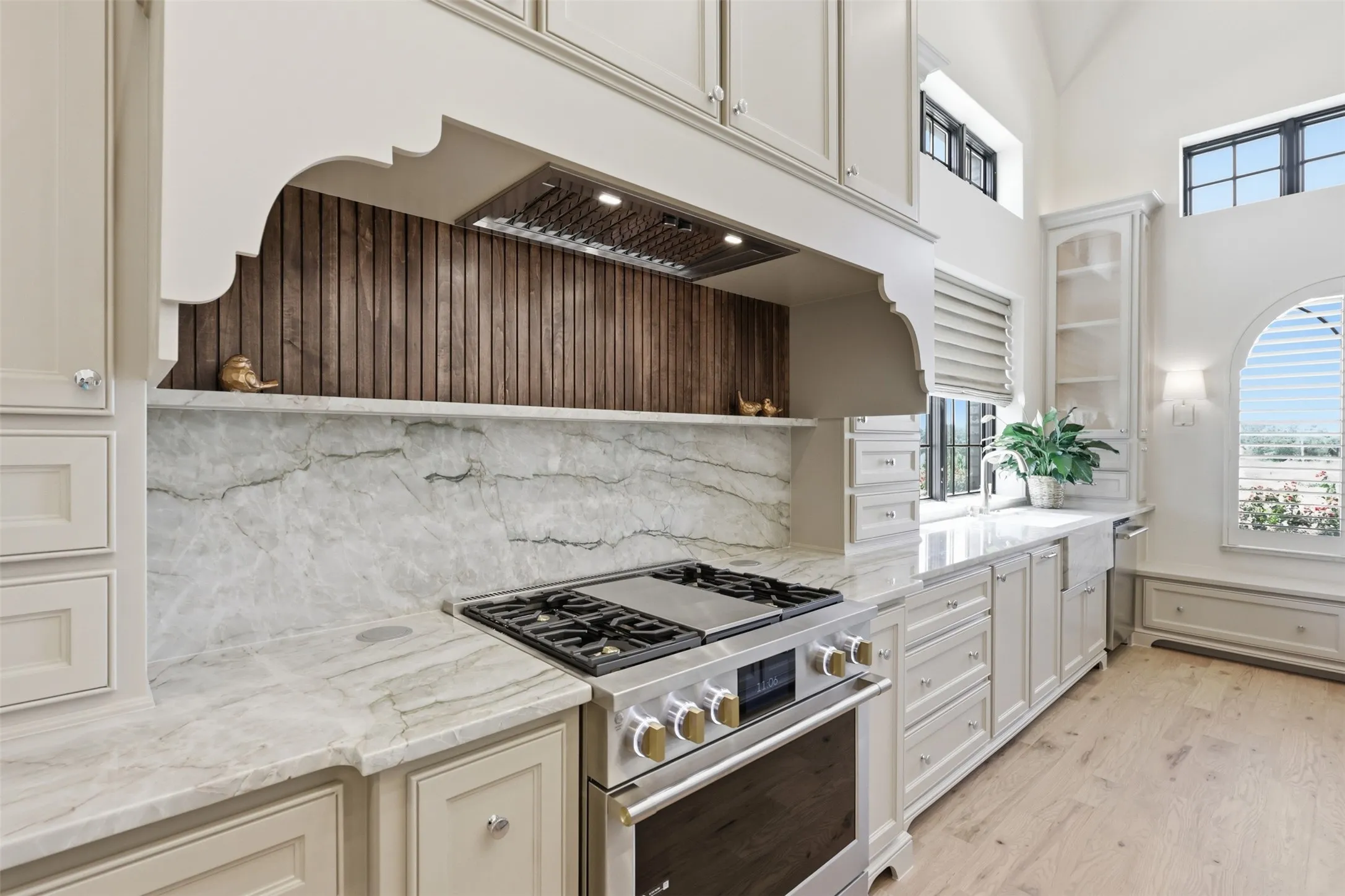 Single Family Residence For Sale in Denton County , 3500 Fairway Drive, Denton, Texas 76226, 4 Bedroom, 5 Bathroom, 3 Garage spaces, 5,359 Sqft, built in 2024, mls#21313536, Real Estate Agent in Denton, Homes For Sale in Denton county, Homes For Sale in Denton, Realtor in Denton Texas, Real Estate Brokerage Independent Realty Texas, Luminita Cordes Realtor