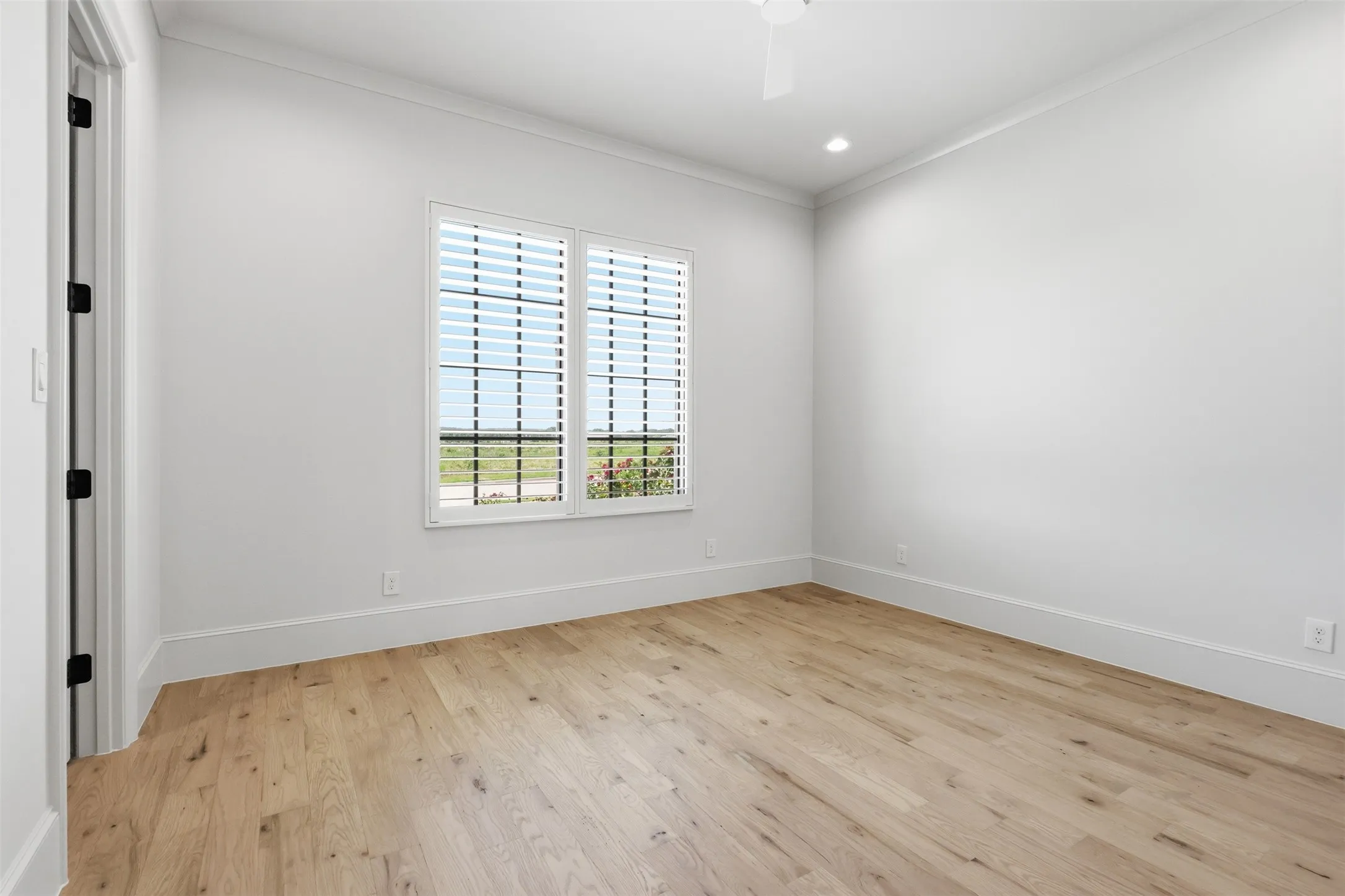 Single Family Residence For Sale in Denton County , 3500 Fairway Drive, Denton, Texas 76226, 4 Bedroom, 5 Bathroom, 3 Garage spaces, 5,359 Sqft, built in 2024, mls#21313536, Real Estate Agent in Denton, Homes For Sale in Denton county, Homes For Sale in Denton, Realtor in Denton Texas, Real Estate Brokerage Independent Realty Texas, Luminita Cordes Realtor