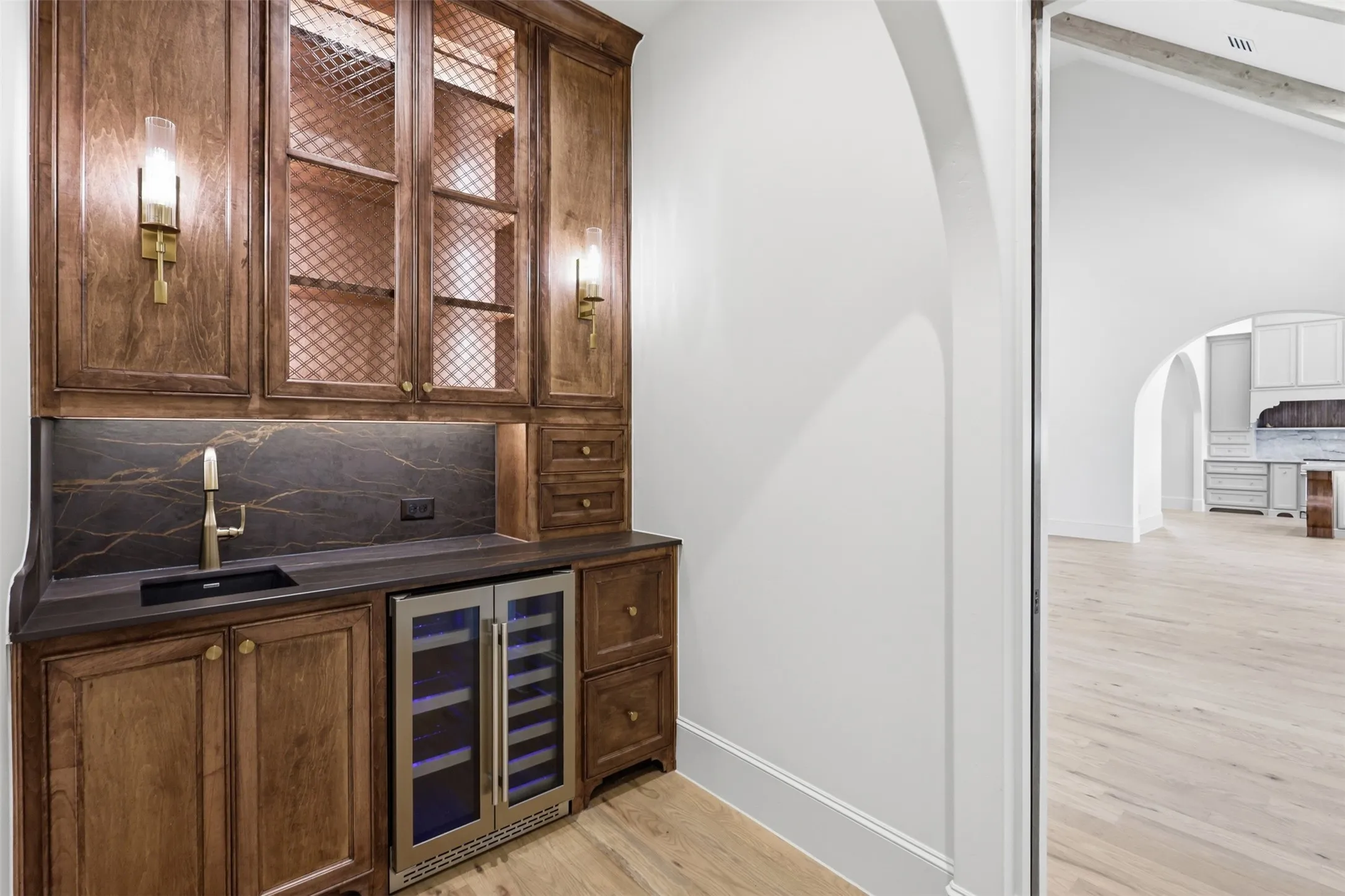 Single Family Residence For Sale in Denton County , 3500 Fairway Drive, Denton, Texas 76226, 4 Bedroom, 5 Bathroom, 3 Garage spaces, 5,359 Sqft, built in 2024, mls#21313536, Real Estate Agent in Denton, Homes For Sale in Denton county, Homes For Sale in Denton, Realtor in Denton Texas, Real Estate Brokerage Independent Realty Texas, Luminita Cordes Realtor