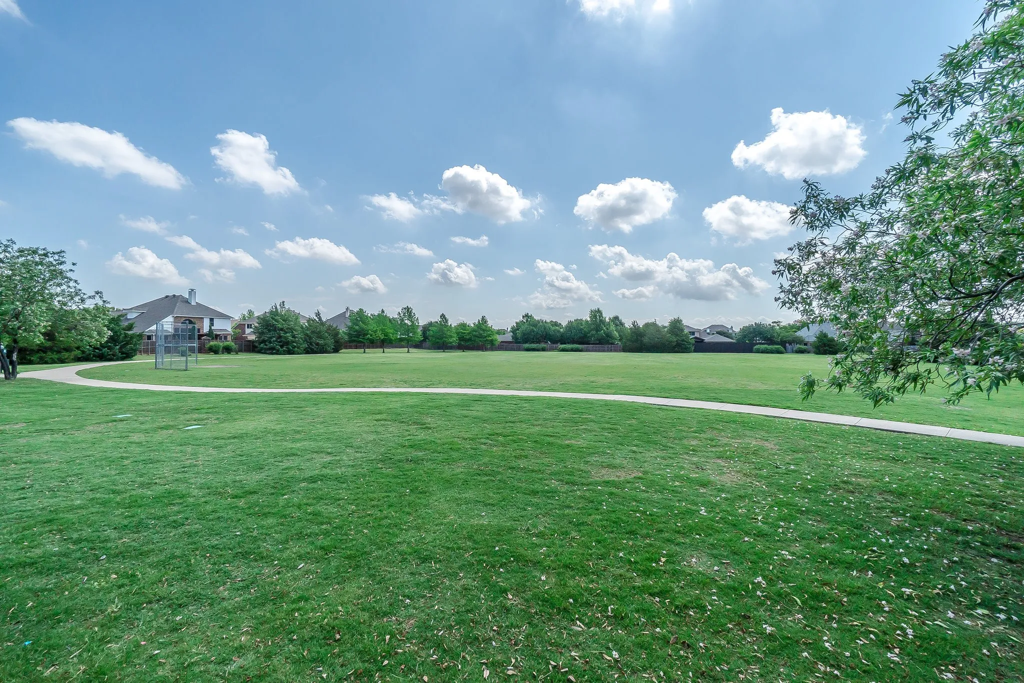 Single Family Residence For Sale in Collin County , 420 Brookwood Drive, Murphy, Texas 75094, 4 Bedroom, 3 Bathroom, 2 Garage spaces, 2,668 Sqft, built in 2001, mls#21312410, Real Estate Agent in Murphy, Homes For Sale in Collin county, Homes For Sale in Murphy, Realtor in Murphy Texas, Real Estate Brokerage Independent Realty Texas, Luminita Cordes Realtor