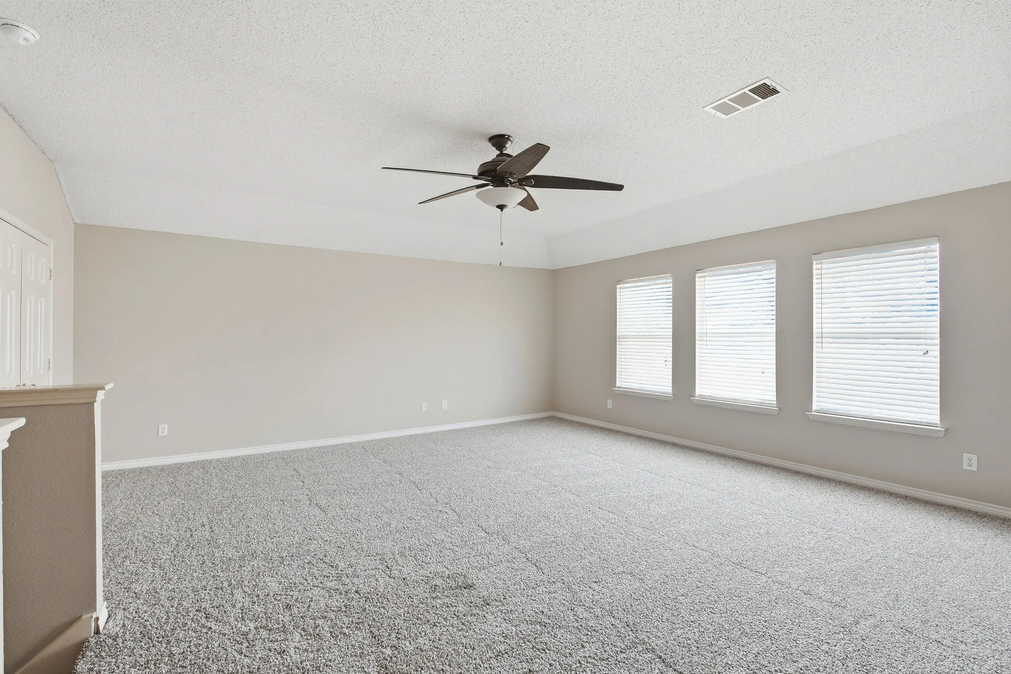 Single Family Residence For Sale in Collin County , 420 Brookwood Drive, Murphy, Texas 75094, 4 Bedroom, 3 Bathroom, 2 Garage spaces, 2,668 Sqft, built in 2001, mls#21312410, Real Estate Agent in Murphy, Homes For Sale in Collin county, Homes For Sale in Murphy, Realtor in Murphy Texas, Real Estate Brokerage Independent Realty Texas, Luminita Cordes Realtor
