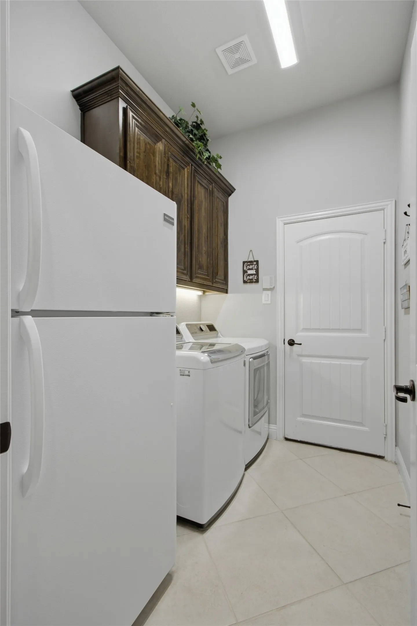 Single Family Residence For Sale in Denton County , 1332 Hudson Lane, Prosper, Texas 75078, 4 Bedroom, 4 Bathroom, 3 Garage spaces, 3,183 Sqft, built in 2016, mls#21313961, Real Estate Agent in Prosper, Homes For Sale in Denton county, Homes For Sale in Prosper, Realtor in Prosper Texas, Real Estate Brokerage Independent Realty Texas, Luminita Cordes Realtor