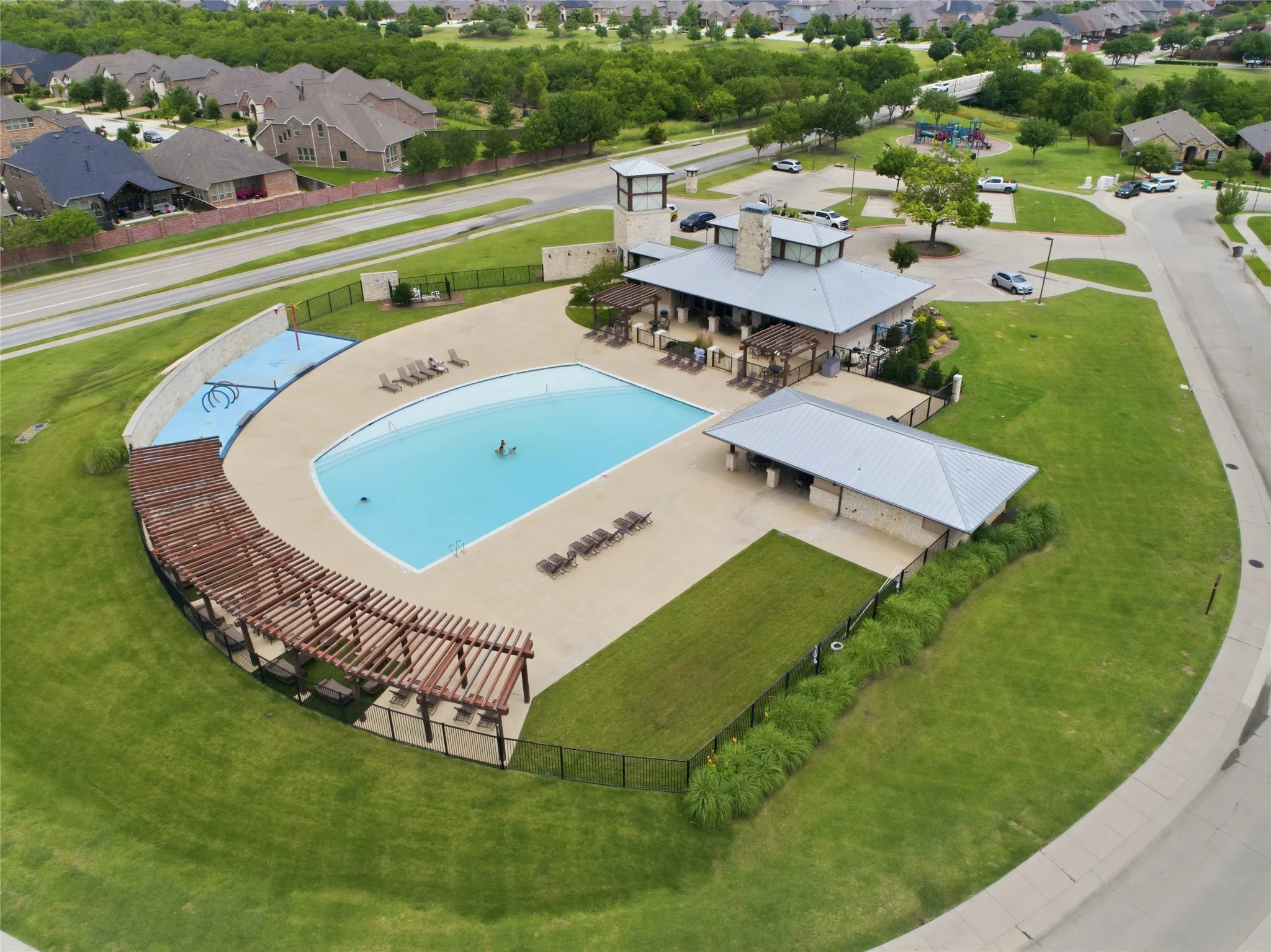 Single Family Residence For Sale in Denton County , 1332 Hudson Lane, Prosper, Texas 75078, 4 Bedroom, 4 Bathroom, 3 Garage spaces, 3,183 Sqft, built in 2016, mls#21313961, Real Estate Agent in Prosper, Homes For Sale in Denton county, Homes For Sale in Prosper, Realtor in Prosper Texas, Real Estate Brokerage Independent Realty Texas, Luminita Cordes Realtor