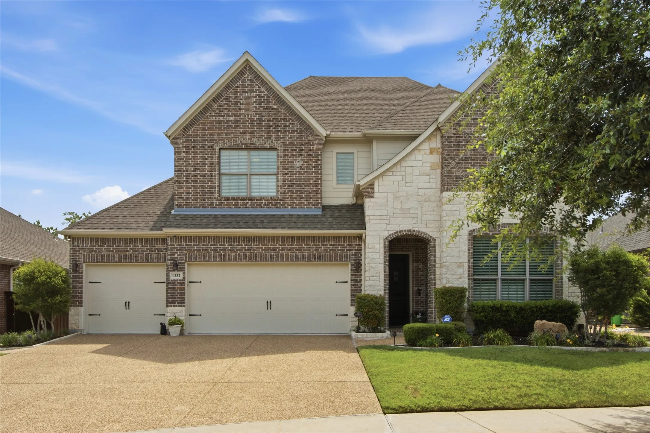 Single Family Residence For Sale in Denton County , 1332 Hudson Lane, Prosper, Texas 75078, 4 Bedroom, 4 Bathroom, 3 Garage spaces, 3,183 Sqft, built in 2016, mls#21313961, Real Estate Agent in Prosper, Homes For Sale in Denton county, Homes For Sale in Prosper, Realtor in Prosper Texas, Real Estate Brokerage Independent Realty Texas, Luminita Cordes Realtor