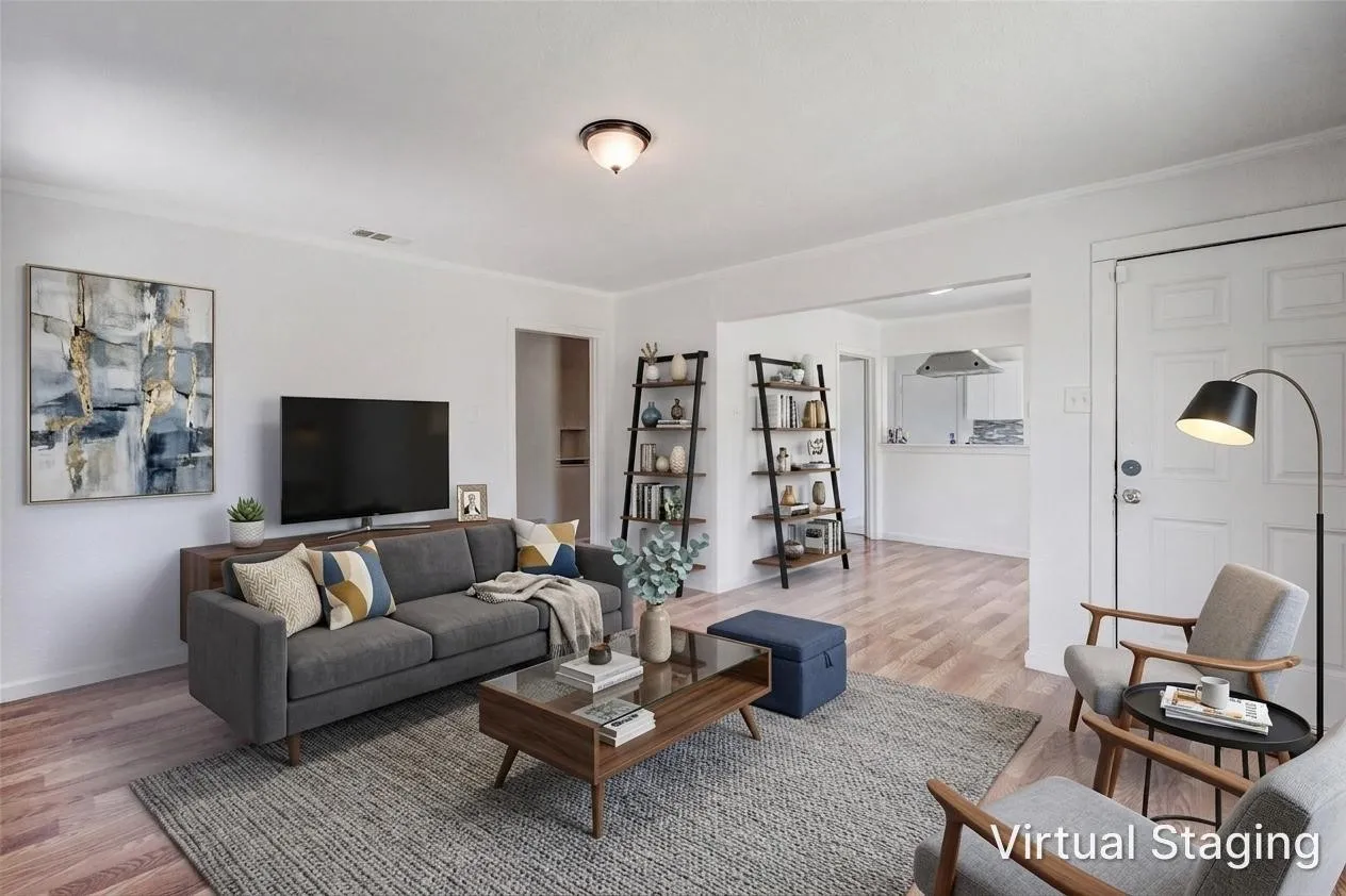 Single Family Residence For Sale in Dallas County , 1510 Carson Street, Dallas, Texas 75216, 3 Bedroom, 2 Bathroom, Garage spaces, 1,200 Sqft, built in 1948, mls#21306104, Real Estate Agent in Dallas, Homes For Sale in Dallas county, Homes For Sale in Dallas, Realtor in Dallas Texas, Real Estate Brokerage Independent Realty Texas, Luminita Cordes Realtor