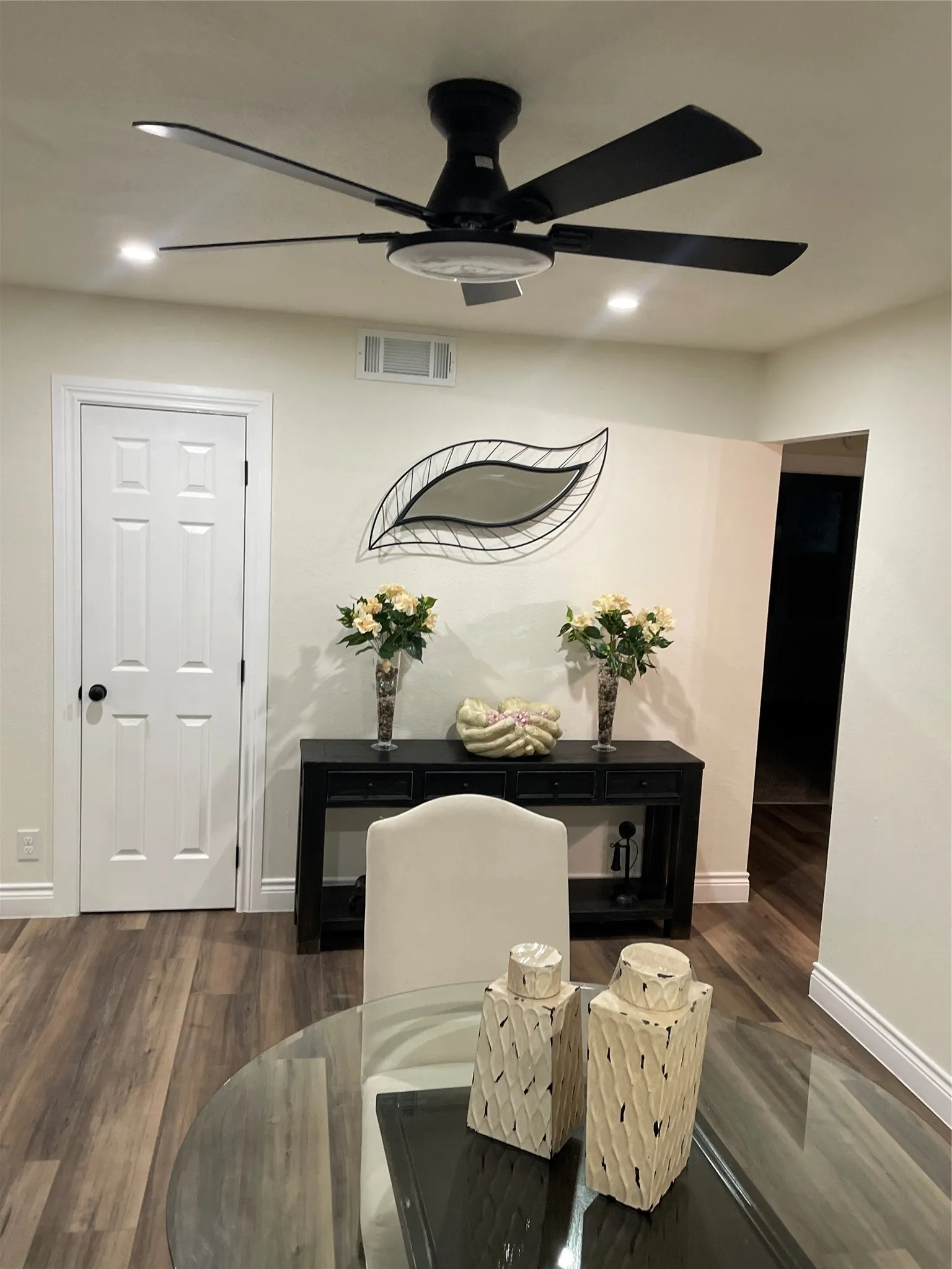 Single Family Residence For Sale in Dallas County , 1266 Hortense Avenue, Dallas, Texas 75216, 4 Bedroom, 2 Bathroom, Garage spaces, 1,782 Sqft, built in 1954, mls#21314680, Real Estate Agent in Dallas, Homes For Sale in Dallas county, Homes For Sale in Dallas, Realtor in Dallas Texas, Real Estate Brokerage Independent Realty Texas, Luminita Cordes Realtor