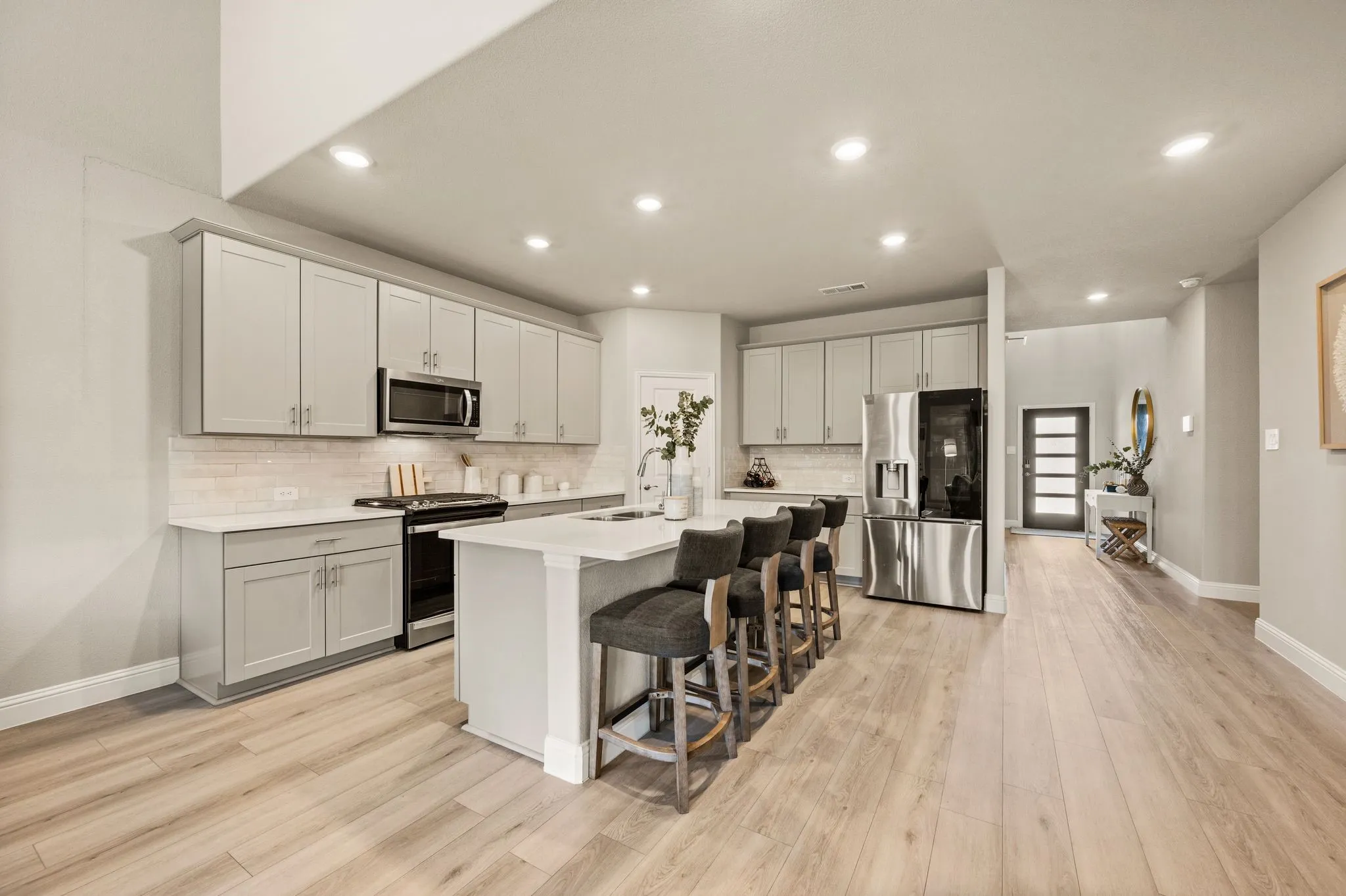 Single Family Residence For Sale in Tarrant County , 6429 Hidden Flower Way, Fort Worth, Texas 76036, 5 Bedroom, 3 Bathroom, 2 Garage spaces, 3,052 Sqft, built in 2024, mls#21314098, Real Estate Agent in Fort Worth, Homes For Sale in Tarrant county, Homes For Sale in Fort Worth, Realtor in Fort Worth Texas, Real Estate Brokerage Independent Realty Texas, Luminita Cordes Realtor