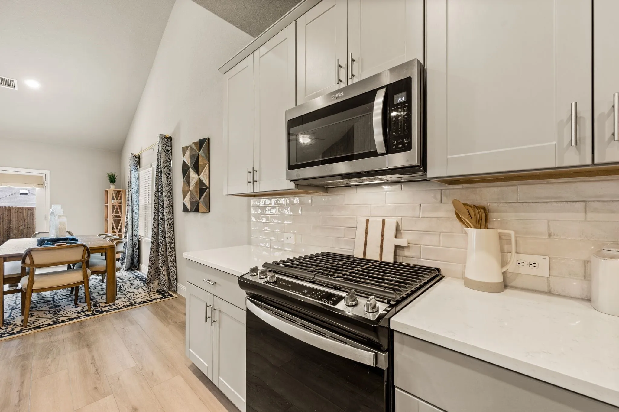 Single Family Residence For Sale in Tarrant County , 6429 Hidden Flower Way, Fort Worth, Texas 76036, 5 Bedroom, 3 Bathroom, 2 Garage spaces, 3,052 Sqft, built in 2024, mls#21314098, Real Estate Agent in Fort Worth, Homes For Sale in Tarrant county, Homes For Sale in Fort Worth, Realtor in Fort Worth Texas, Real Estate Brokerage Independent Realty Texas, Luminita Cordes Realtor