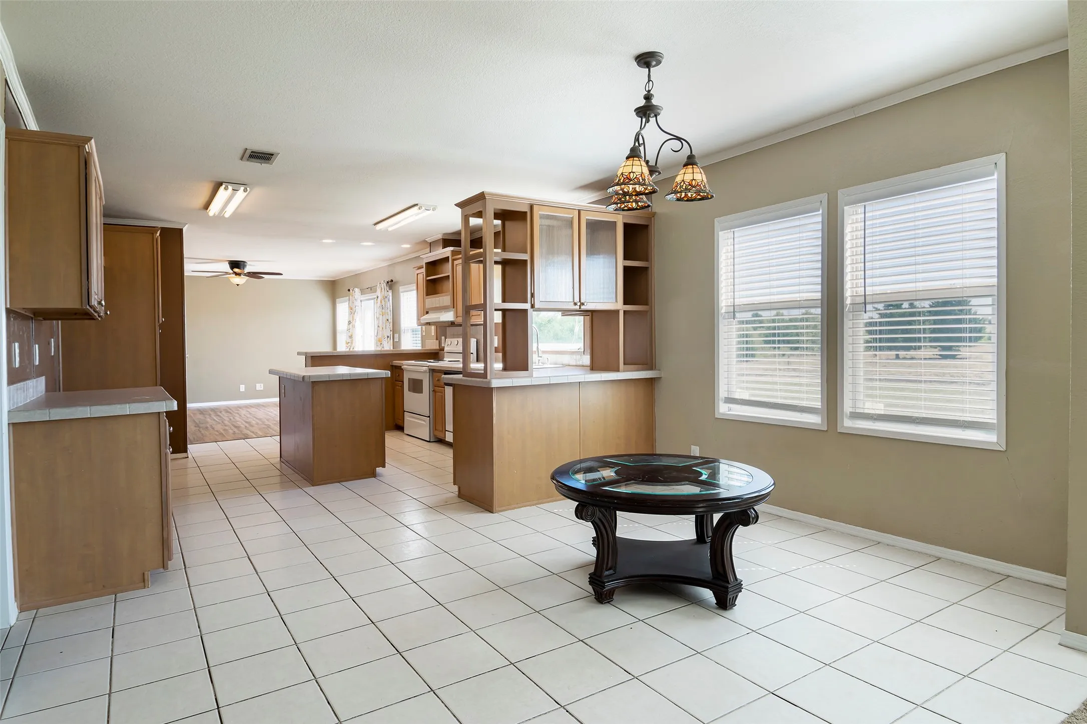 Manufactured Home For Rent in Collin County , 6477 County Road 179, Celina, Texas 75009, 4 Bedroom, 3 Bathroom, Garage spaces, 2,374 Sqft, built in 2001, mls#21314655, Real Estate Agent in Celina, Homes For Rent in Collin county, Homes For Rent in Celina, Realtor in Celina Texas, Real Estate Brokerage Independent Realty Texas, Luminita Cordes Realtor