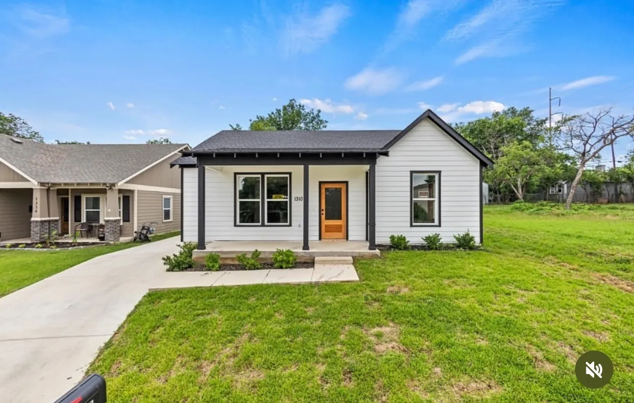 Single Family Residence For Sale in Tarrant County , 1310 Bessie Street, Fort Worth, Texas 76104, 4 Bedrooms, 2 Bathrooms, Garage spaces, 1,917 Sqft, built in 2024, Price $304,999, mls#21314715, Real Estate Agent in Fort Worth, Homes For Sale in Tarrant county, Homes For Sale in Fort Worth, Realtor in Fort Worth Texas, Real Estate Brokerage Independent Realty Texas, Luminita Cordes Realtor