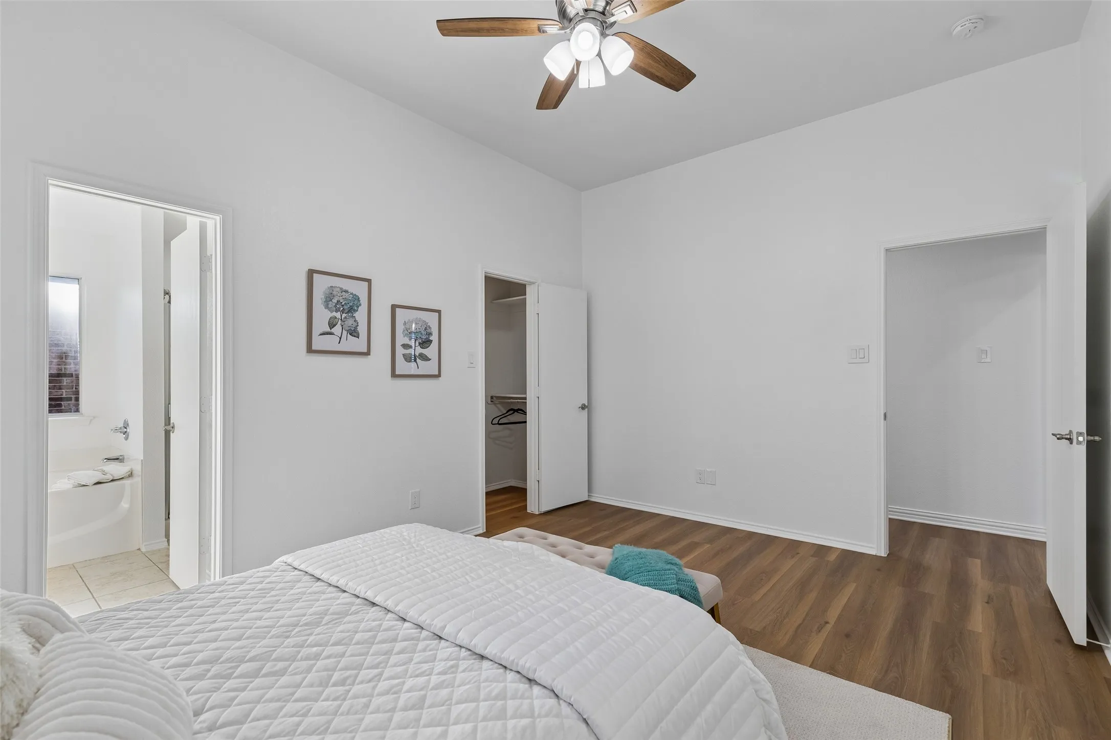 Single Family Residence For Sale in Tarrant County , 8364 Bowspirit Lane, Fort Worth, Texas 76053, 3 Bedroom, 2 Bathroom, 2 Garage spaces, 1,722 Sqft, built in 2003, mls#21314707, Real Estate Agent in Fort Worth, Homes For Sale in Tarrant county, Homes For Sale in Fort Worth, Realtor in Fort Worth Texas, Real Estate Brokerage Independent Realty Texas, Luminita Cordes Realtor