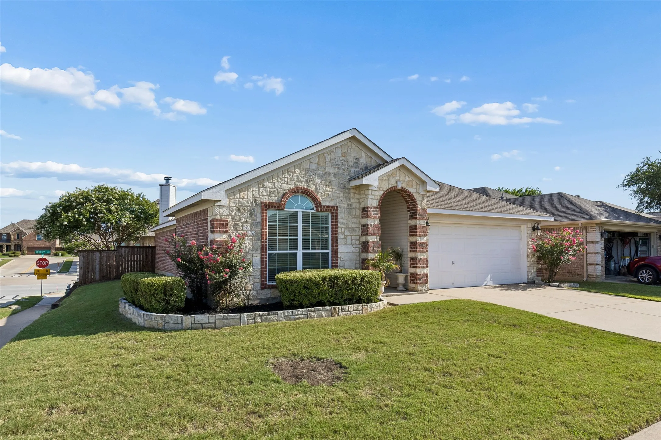 Single Family Residence For Sale in Tarrant County , 8364 Bowspirit Lane, Fort Worth, Texas 76053, 3 Bedroom, 2 Bathroom, 2 Garage spaces, 1,722 Sqft, built in 2003, mls#21314707, Real Estate Agent in Fort Worth, Homes For Sale in Tarrant county, Homes For Sale in Fort Worth, Realtor in Fort Worth Texas, Real Estate Brokerage Independent Realty Texas, Luminita Cordes Realtor