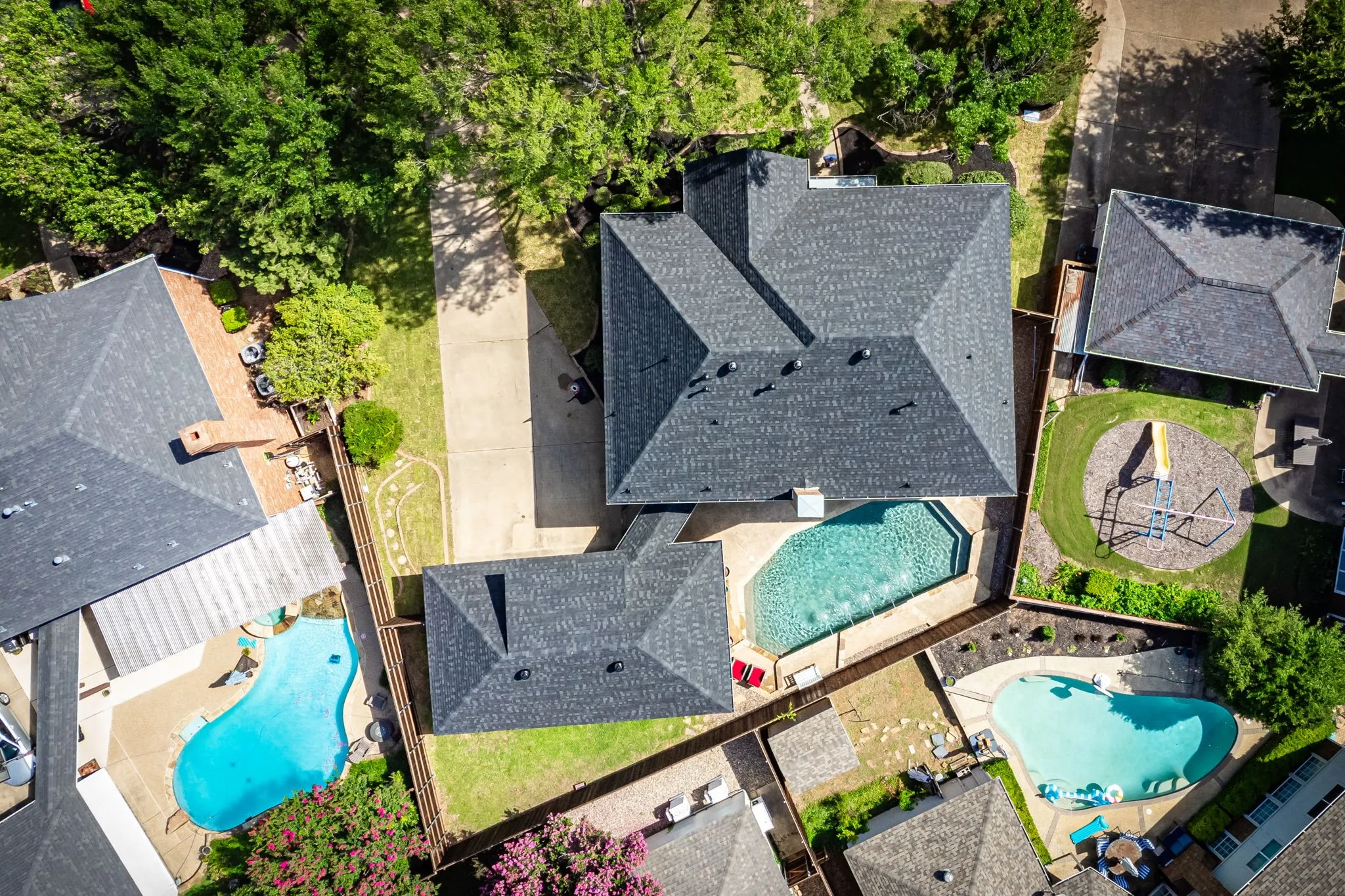 Single Family Residence For Sale in Denton County , 725 Tartan Trail, Highland Village, Texas 75077, 4 Bedroom, 4 Bathroom, 3 Garage spaces, 3,964 Sqft, built in 1988, mls#21314110, Real Estate Agent in Highland Village, Homes For Sale in Denton county, Homes For Sale in Highland Village, Realtor in Highland Village Texas, Real Estate Brokerage Independent Realty Texas, Luminita Cordes Realtor