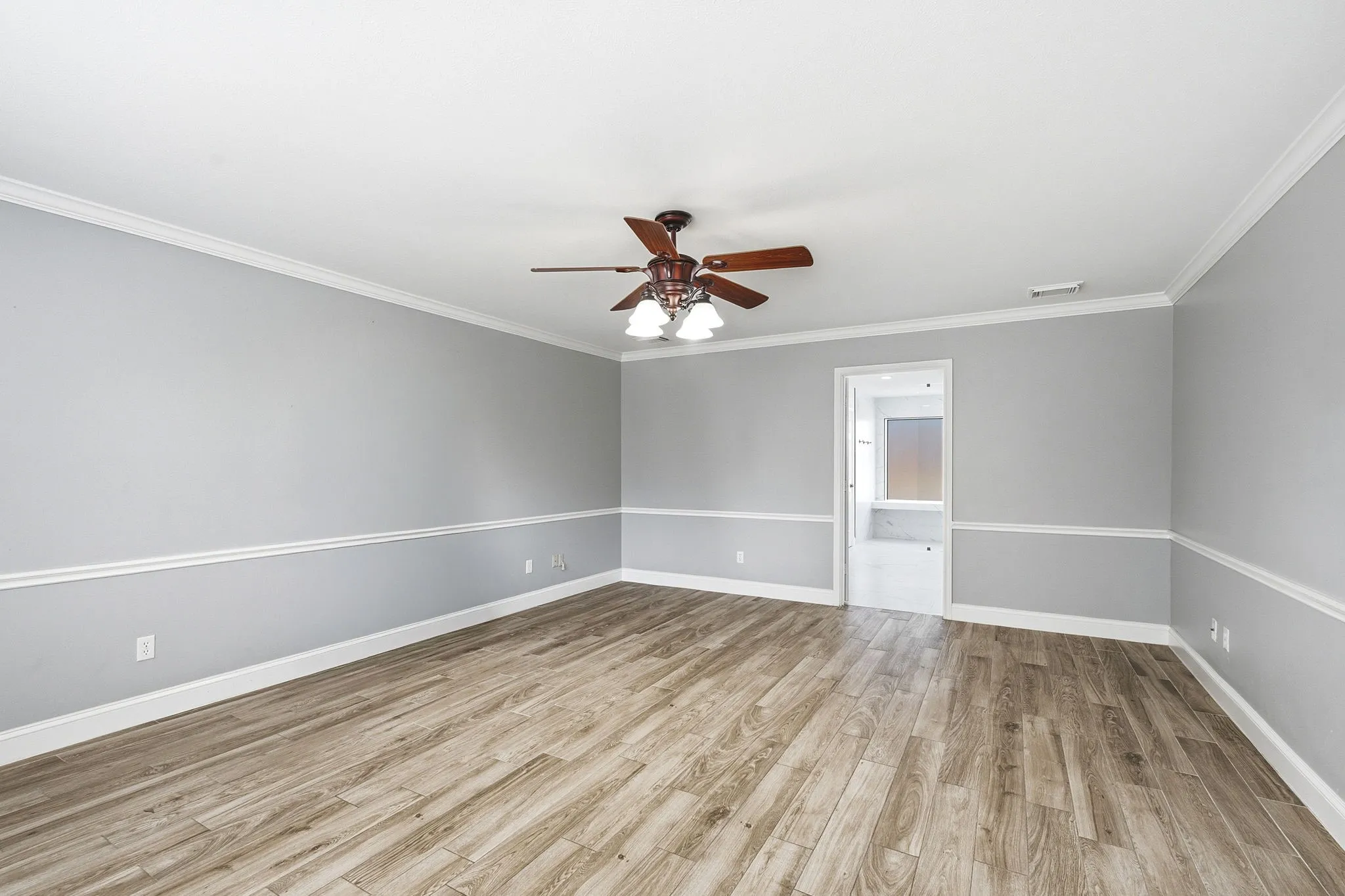 Single Family Residence For Sale in Denton County , 725 Tartan Trail, Highland Village, Texas 75077, 4 Bedroom, 4 Bathroom, 3 Garage spaces, 3,964 Sqft, built in 1988, mls#21314110, Real Estate Agent in Highland Village, Homes For Sale in Denton county, Homes For Sale in Highland Village, Realtor in Highland Village Texas, Real Estate Brokerage Independent Realty Texas, Luminita Cordes Realtor