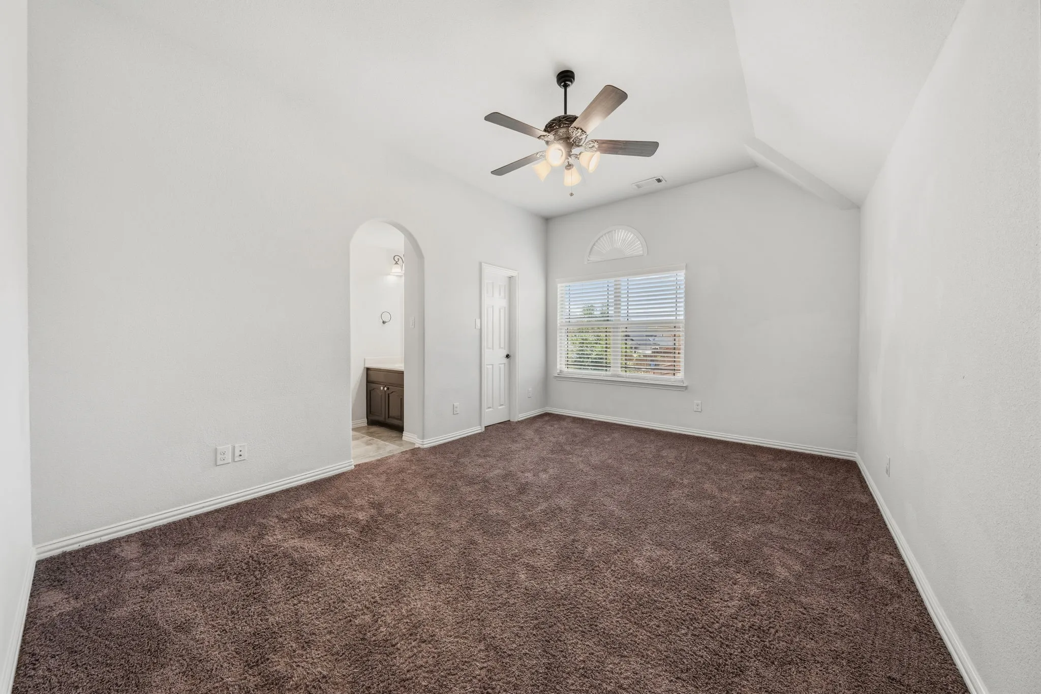 Single Family Residence For Rent in Collin County , 12995 Llano Avenue, Frisco, Texas 75035, 5 Bedroom, 5 Bathroom, 2 Garage spaces, 4,721 Sqft, built in 2017, mls#21311354, Real Estate Agent in Frisco, Homes For Rent in Collin county, Homes For Rent in Frisco, Realtor in Frisco Texas, Real Estate Brokerage Independent Realty Texas, Luminita Cordes Realtor