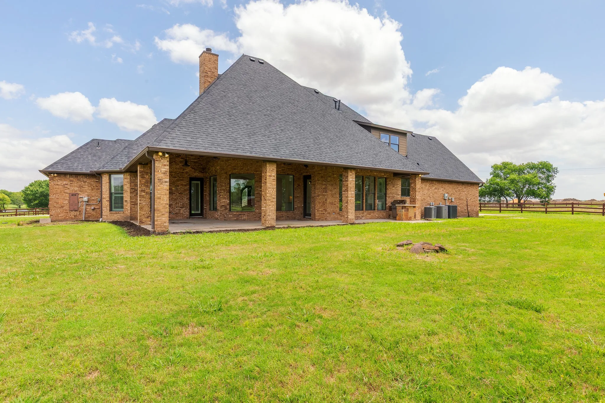 Single Family Residence For Sale in Collin County , 3400 N Preston Lakes Drive, Celina, Texas 75009, 5 Bedroom, 4 Bathroom, 2 Garage spaces, 3,922 Sqft, built in 2011, Price $1,350,000, mls#21308931, Real Estate Agent in Celina, Homes For Sale in Collin county, Homes For Sale in Celina, Realtor in Celina Texas, Real Estate Brokerage Independent Realty Texas, Luminita Cordes Realtor