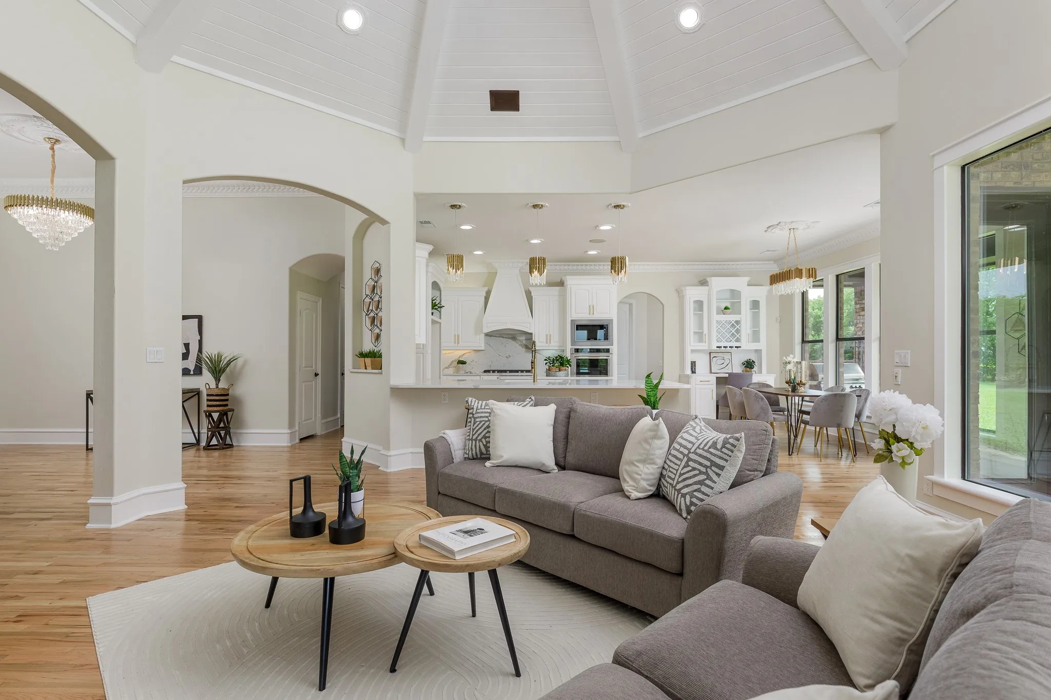 Single Family Residence For Sale in Collin County , 3400 N Preston Lakes Drive, Celina, Texas 75009, 5 Bedroom, 4 Bathroom, 2 Garage spaces, 3,922 Sqft, built in 2011, Price $1,350,000, mls#21308931, Real Estate Agent in Celina, Homes For Sale in Collin county, Homes For Sale in Celina, Realtor in Celina Texas, Real Estate Brokerage Independent Realty Texas, Luminita Cordes Realtor