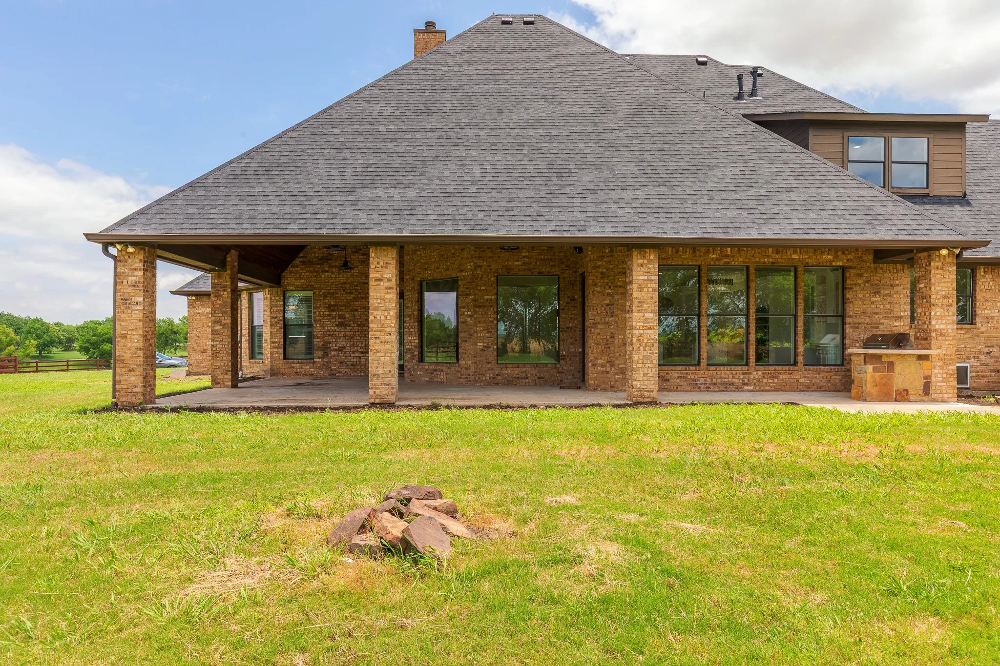 Single Family Residence For Sale in Collin County , 3400 N Preston Lakes Drive, Celina, Texas 75009, 5 Bedroom, 4 Bathroom, 2 Garage spaces, 3,922 Sqft, built in 2011, Price $1,350,000, mls#21308931, Real Estate Agent in Celina, Homes For Sale in Collin county, Homes For Sale in Celina, Realtor in Celina Texas, Real Estate Brokerage Independent Realty Texas, Luminita Cordes Realtor