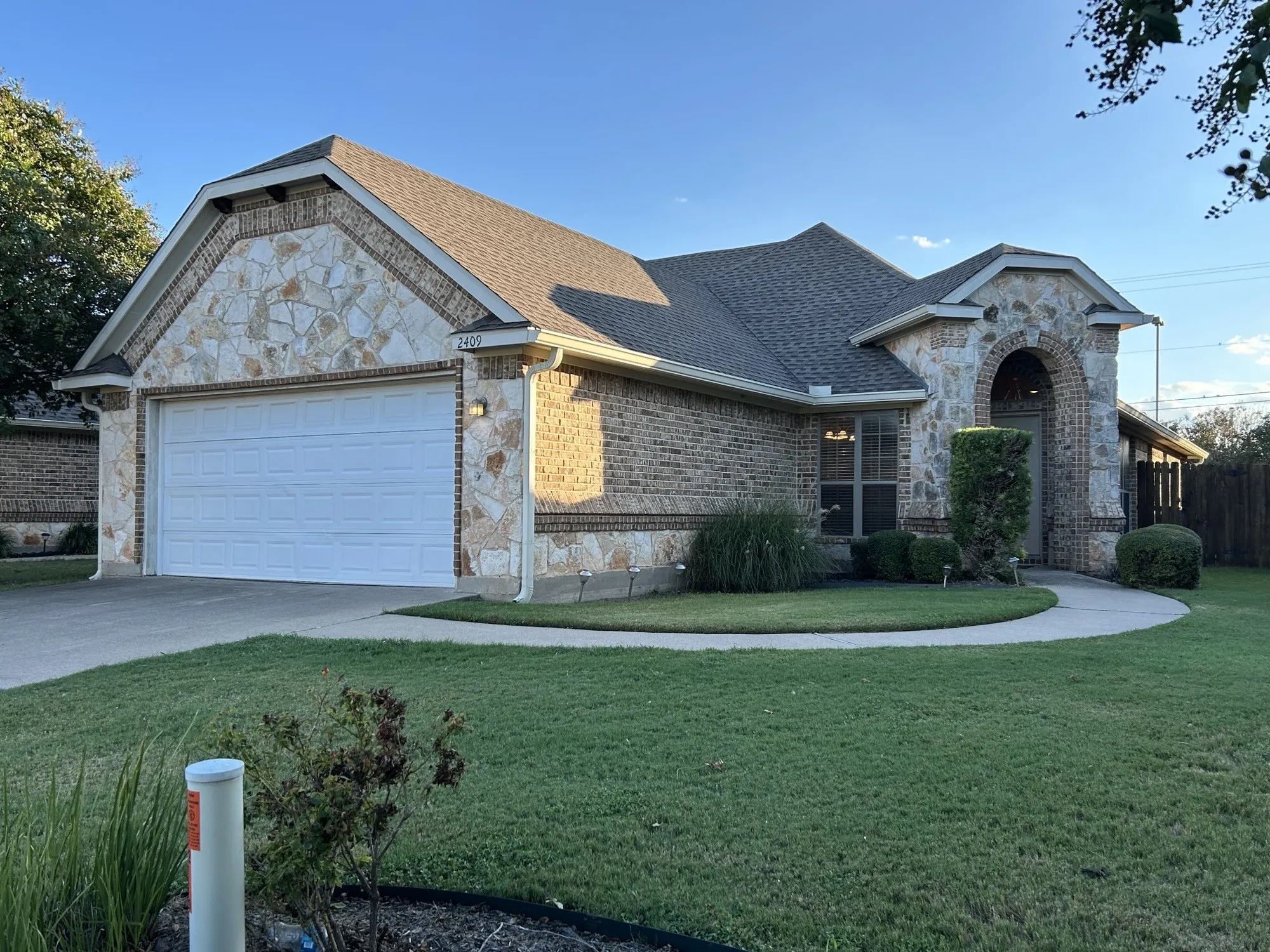 Single Family Residence For Sale in Mc Lennan County , 2409 Tigua Court, Waco, Texas 76712, 3 Bedrooms, 2 Bathrooms, 2 Garage spaces, 1,585 Sqft, built in 2006, Price $285,000, mls#21314068, Real Estate Agent in Waco, Homes For Sale in Mc Lennan county, Homes For Sale in Waco, Realtor in Waco Texas, Real Estate Brokerage Independent Realty Texas, Luminita Cordes Realtor