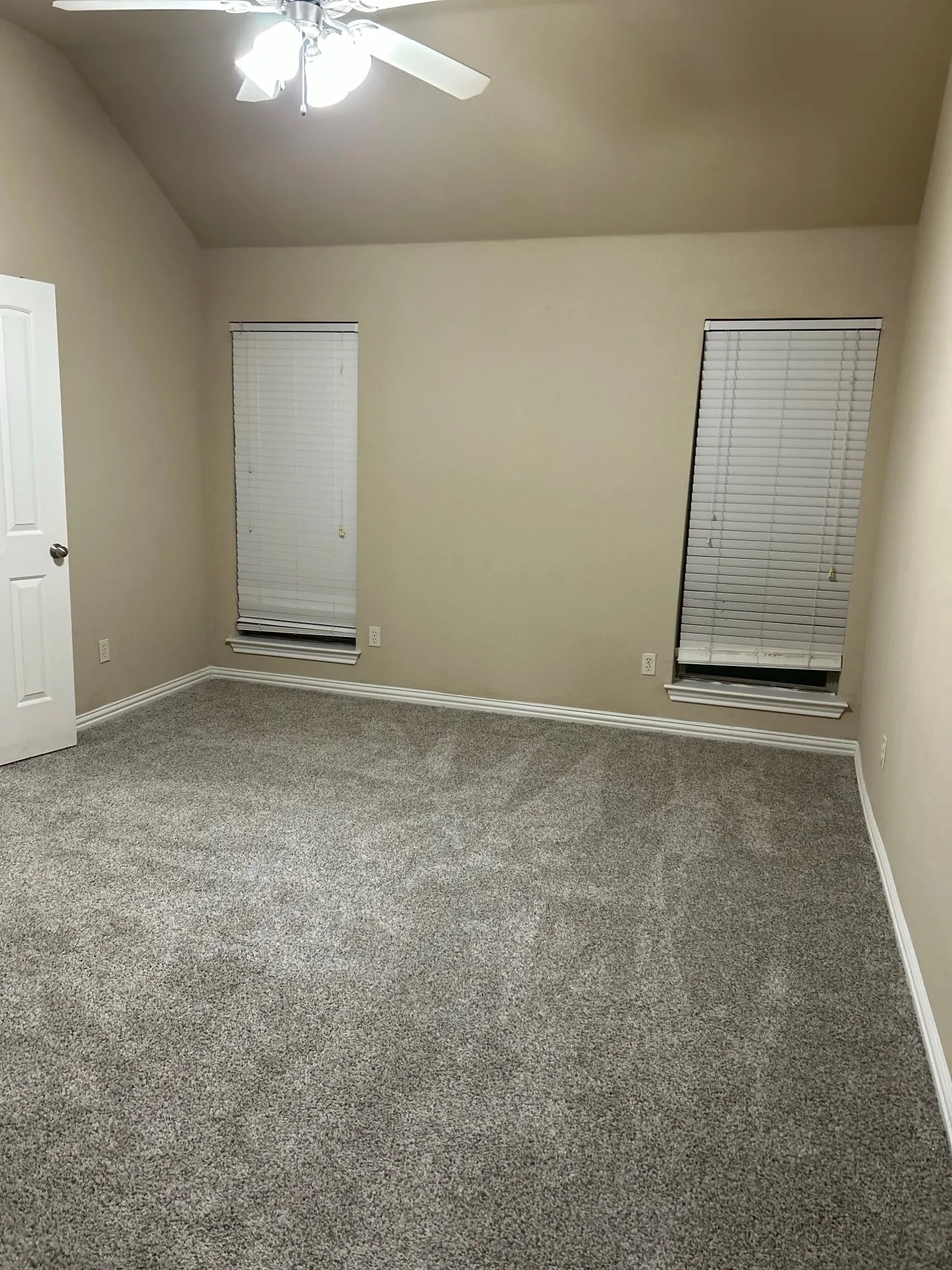 Single Family Residence For Sale in Mc Lennan County , 2409 Tigua Court, Waco, Texas 76712, 3 Bedrooms, 2 Bathrooms, 2 Garage spaces, 1,585 Sqft, built in 2006, Price $285,000, mls#21314068, Real Estate Agent in Waco, Homes For Sale in Mc Lennan county, Homes For Sale in Waco, Realtor in Waco Texas, Real Estate Brokerage Independent Realty Texas, Luminita Cordes Realtor